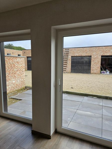 Nieuwbouw, gelijkvloers appartement met 2 slaapkamers en garage foto 18