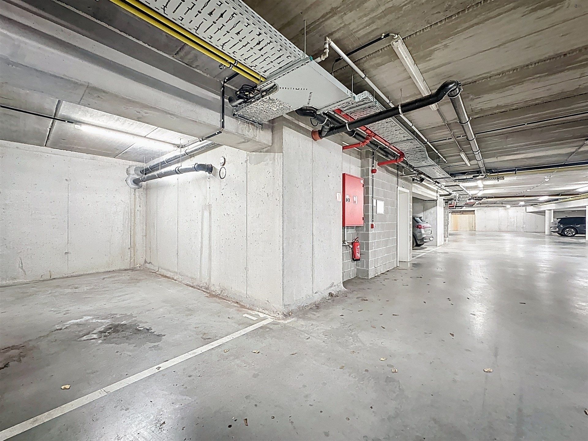 Energiezuinig appartement met staanplaats op toplocatie in Sint-Niklaas foto 17