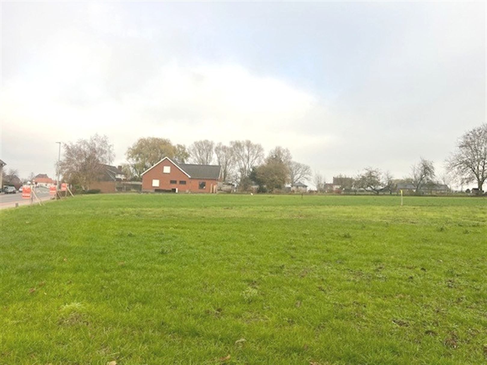 Mooi gelegen bouwgrond foto 2