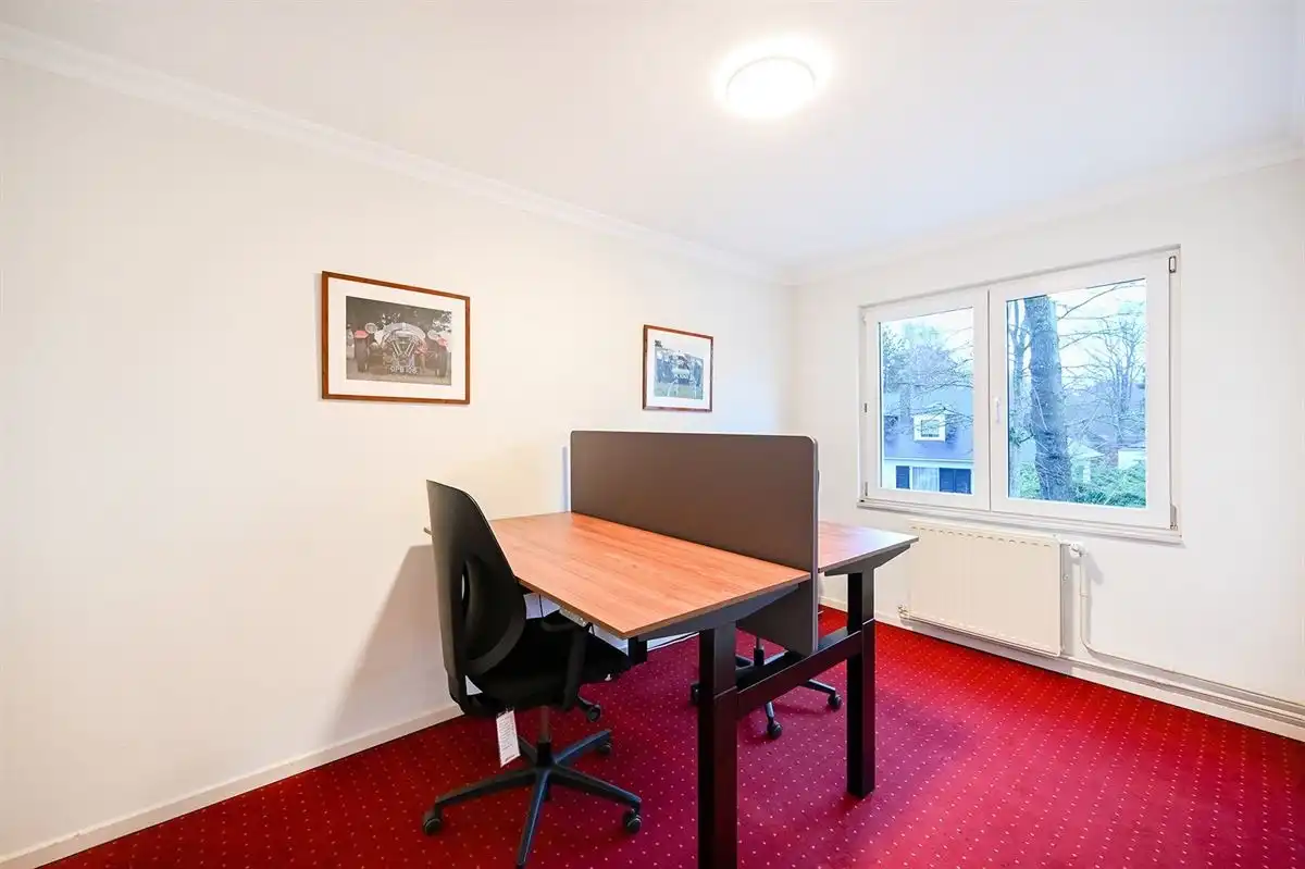 Gemeubelde kantoorruimte all in foto 10