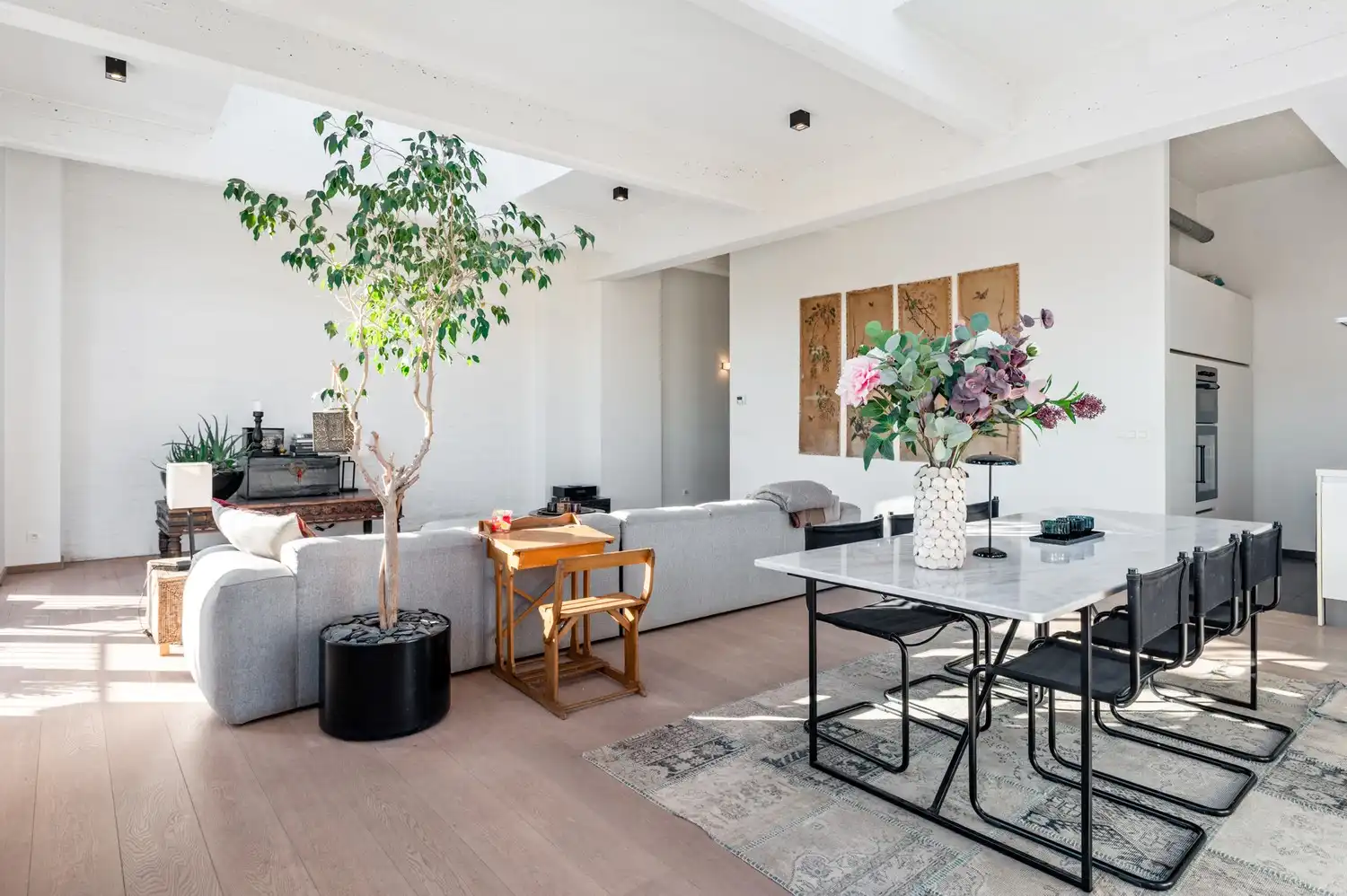 Stijlvolle loft met 2 slaapkamers en ondergrondse staanplaats te Antwerpen! foto 6