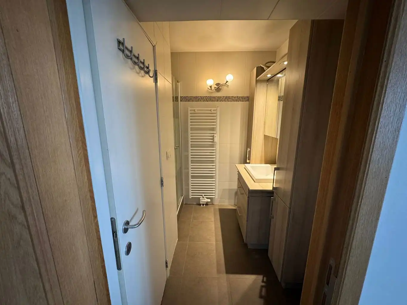 Lichtrijk gerenoveerd appartement op topligging foto 9