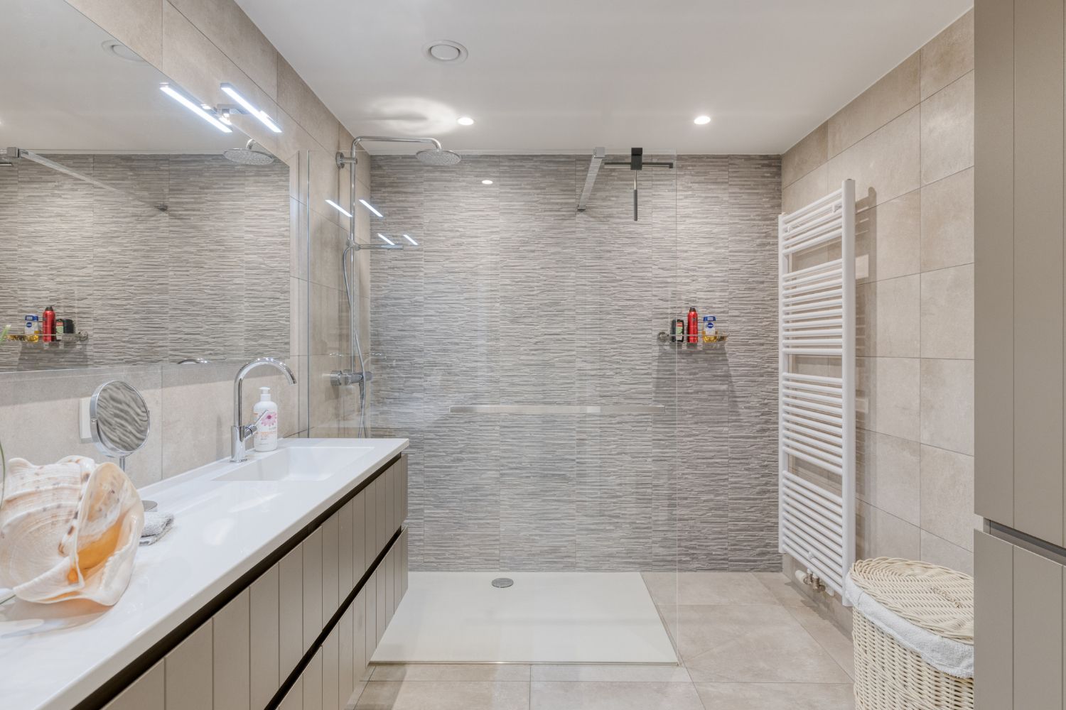Subliem appartement op een prachtige ligging met open zicht op de Havengeul foto 10
