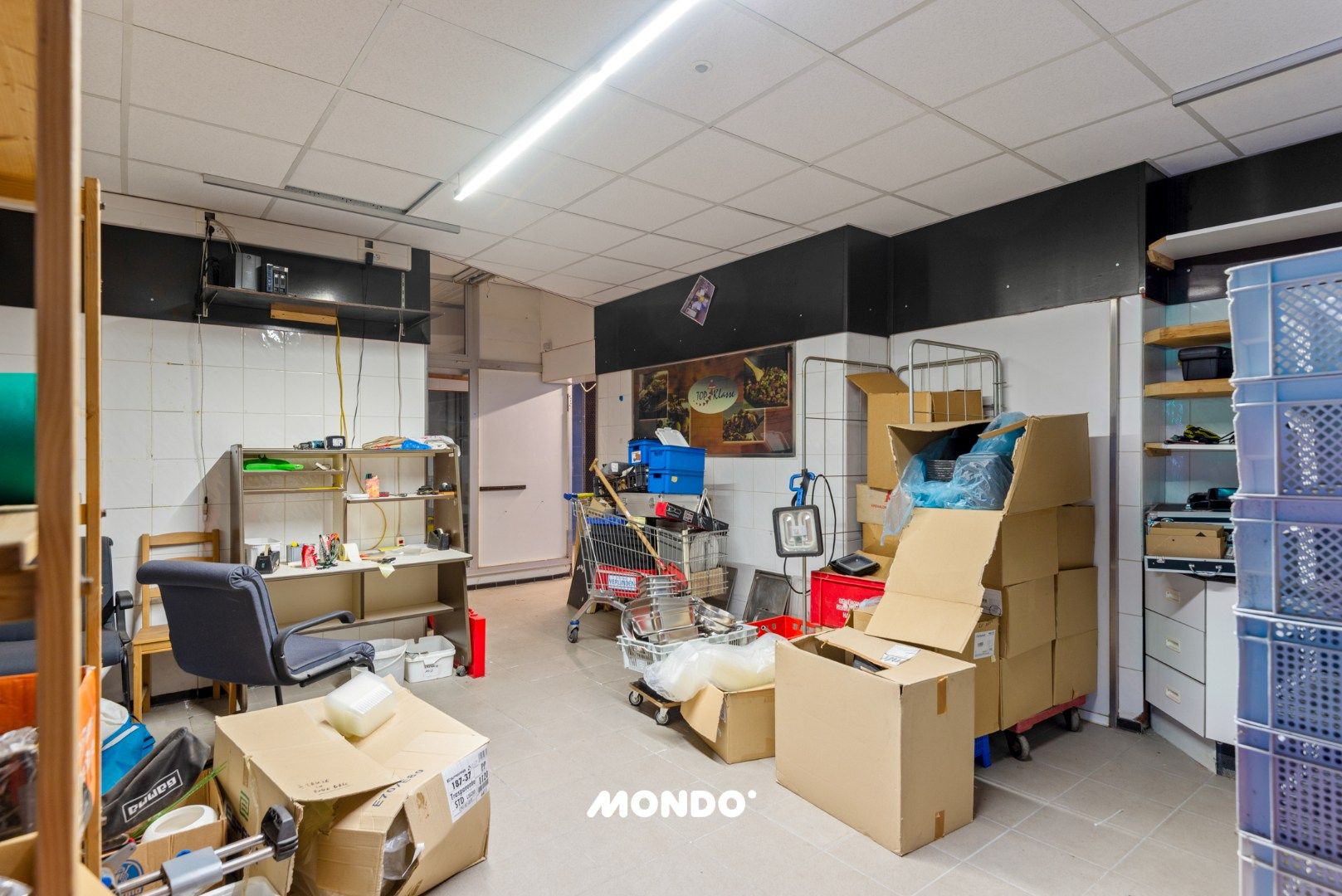 Veelzijdig handelspand met duplex in hartje Willebroek — uitstekende commerciële ligging. foto 4