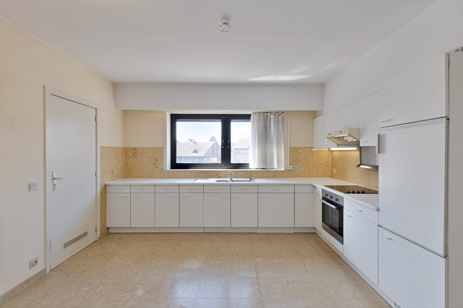 Handelspand met appartement en tal van mogelijkheden! foto 21