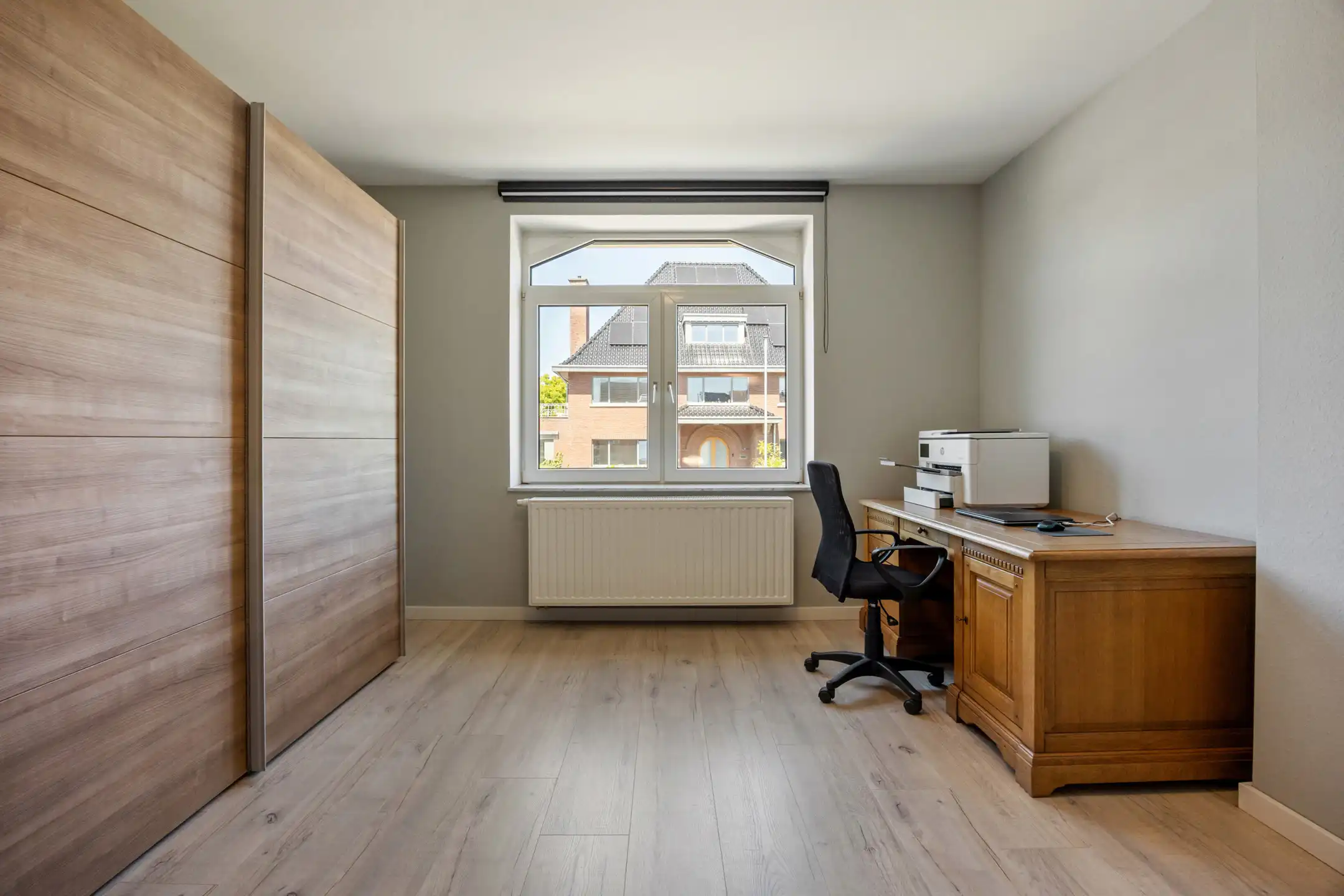 Gerenoveerde gezinswoning + werkplaats / garage foto 15