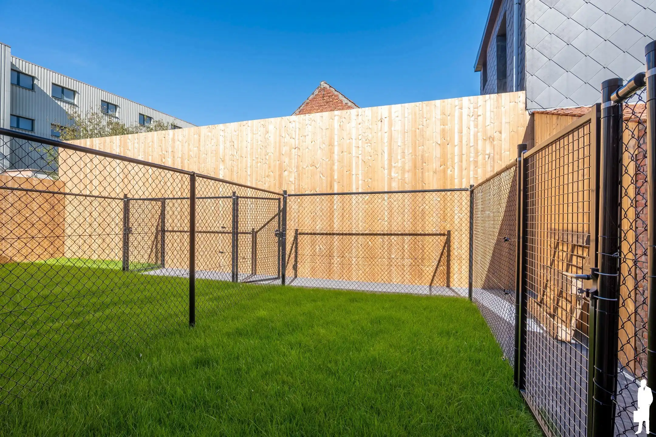 Gerenoveerde woning met tuin en handige achtertoegang foto 2