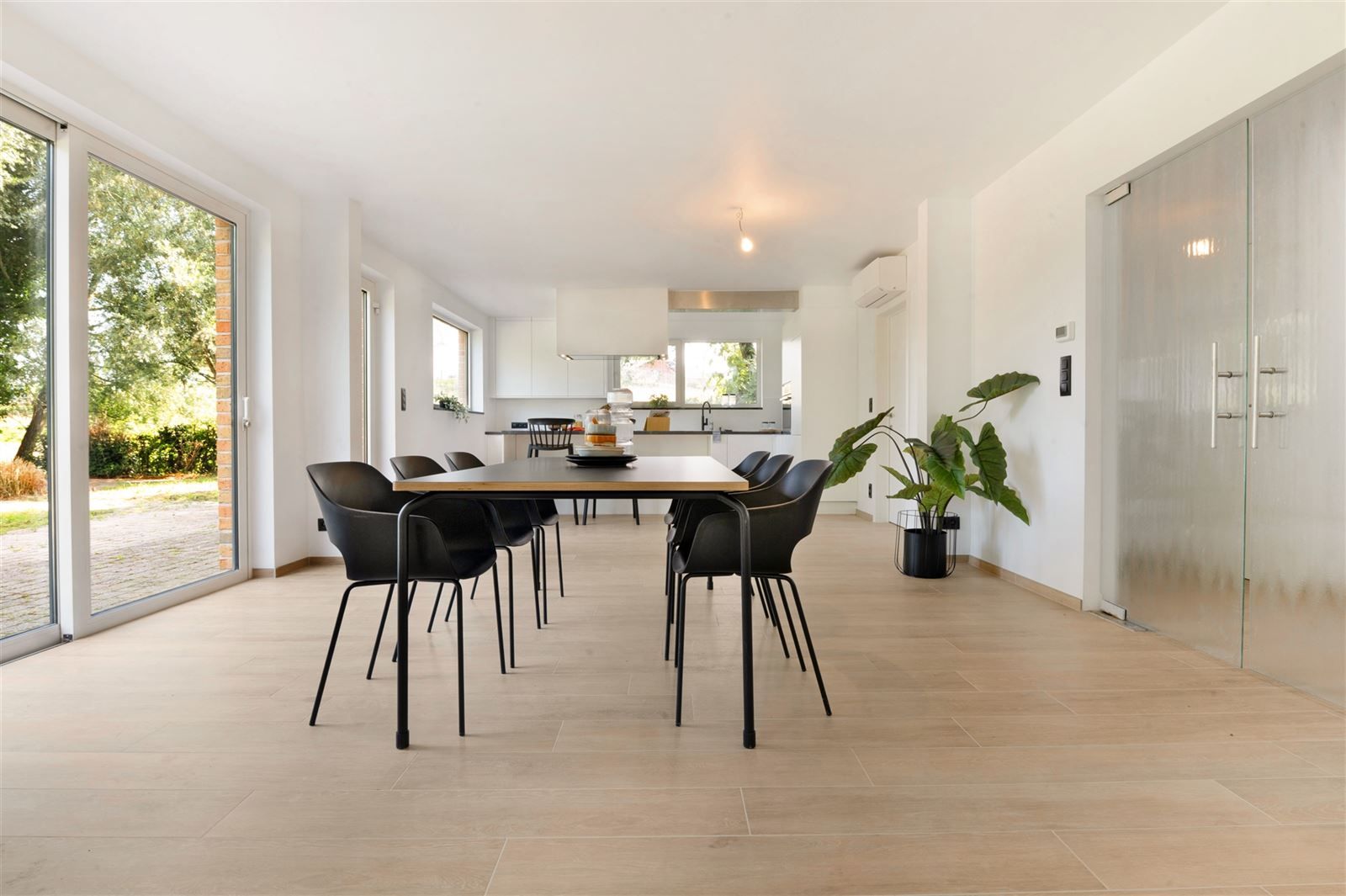 Instapklare, recent gerenoveerde villa te Zwalm! foto 12