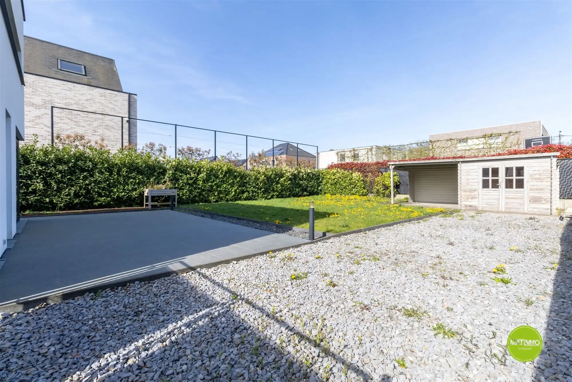 Moderne open bebouwing met 3 slaapkamers en tuin foto 20