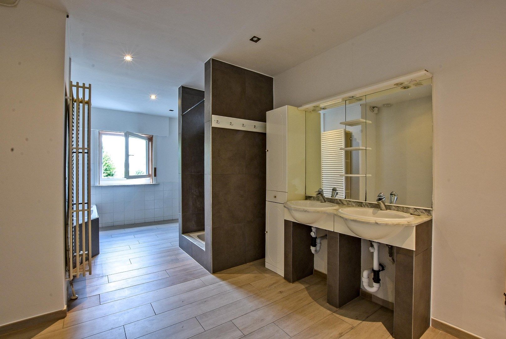 Halfopen bebouwing met mogelijkheid tot 7 slaapkamers, 2 badkamers en grote tuin in Aalter foto 17