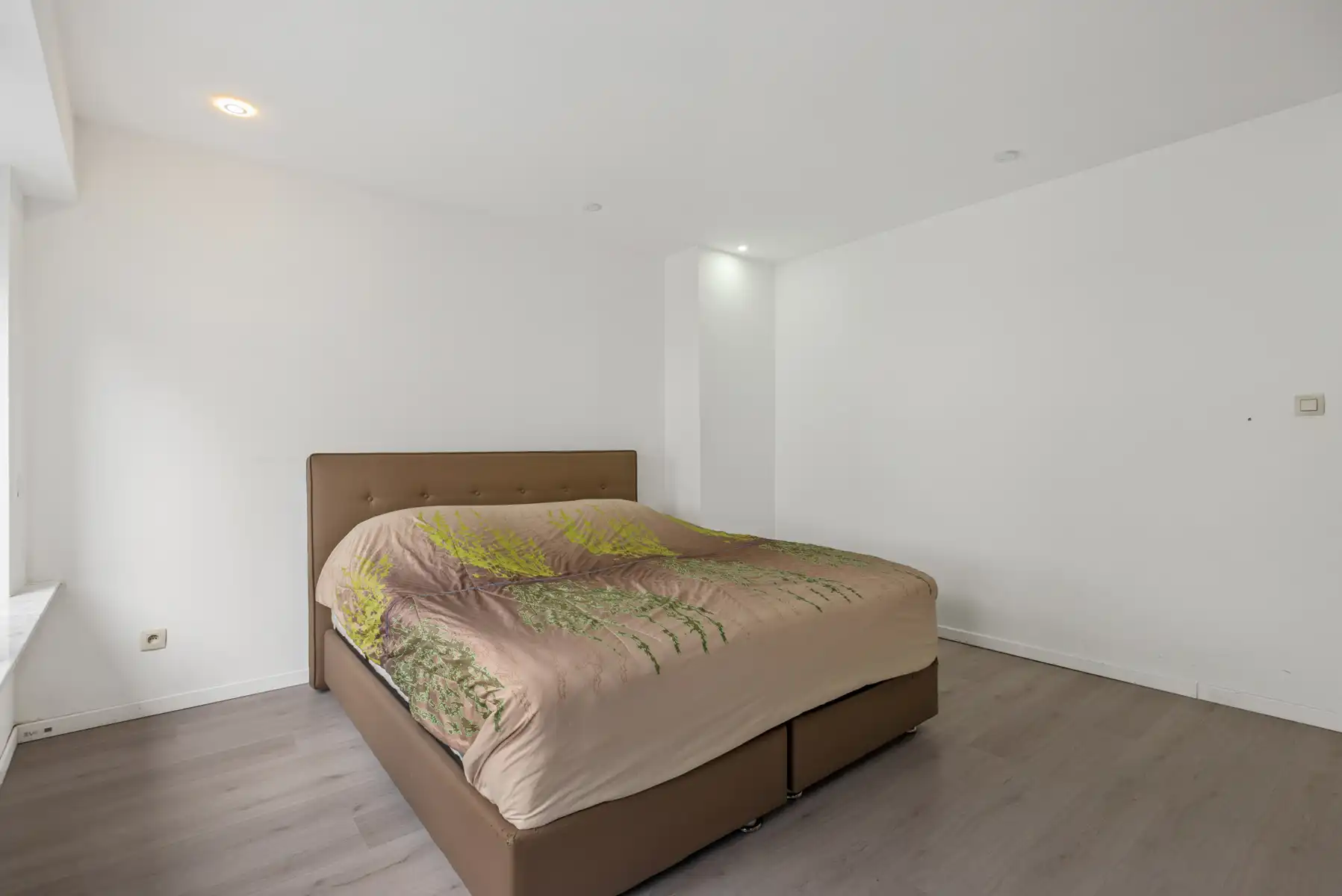 Uniek handelspand mét gerenoveerde woonst in het hart van Boom foto 26