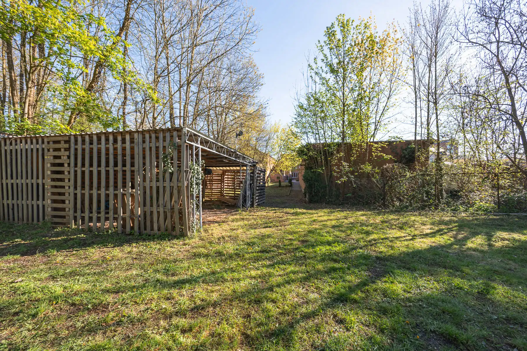 Ruime, karaktervolle renovatiewoning met centrale ligging foto 26