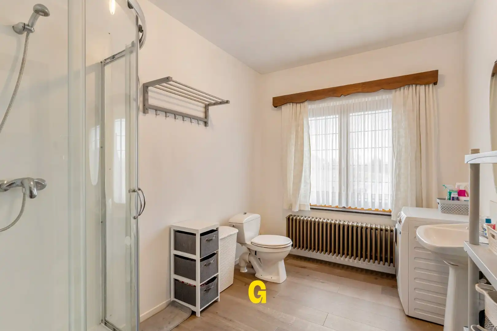 Te renoveren woning met 3 slaapkamers, inpandige garage en tuin foto 18