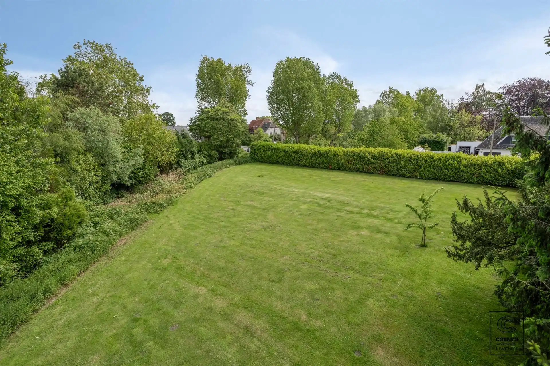 Zeer ruime HOB met schitterende tuin op een toplocatie foto 32