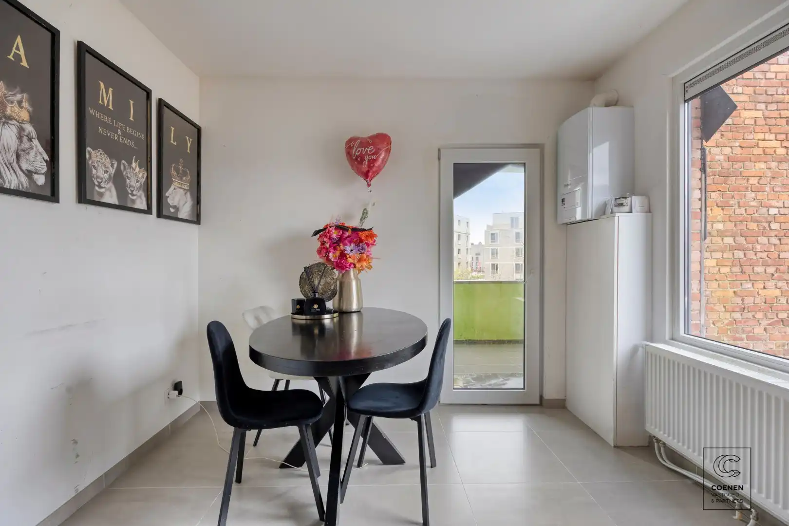 Riante woning, momenteel ingericht als 3 appartement op een schitterende locatie in het centrum van Lier! foto 17