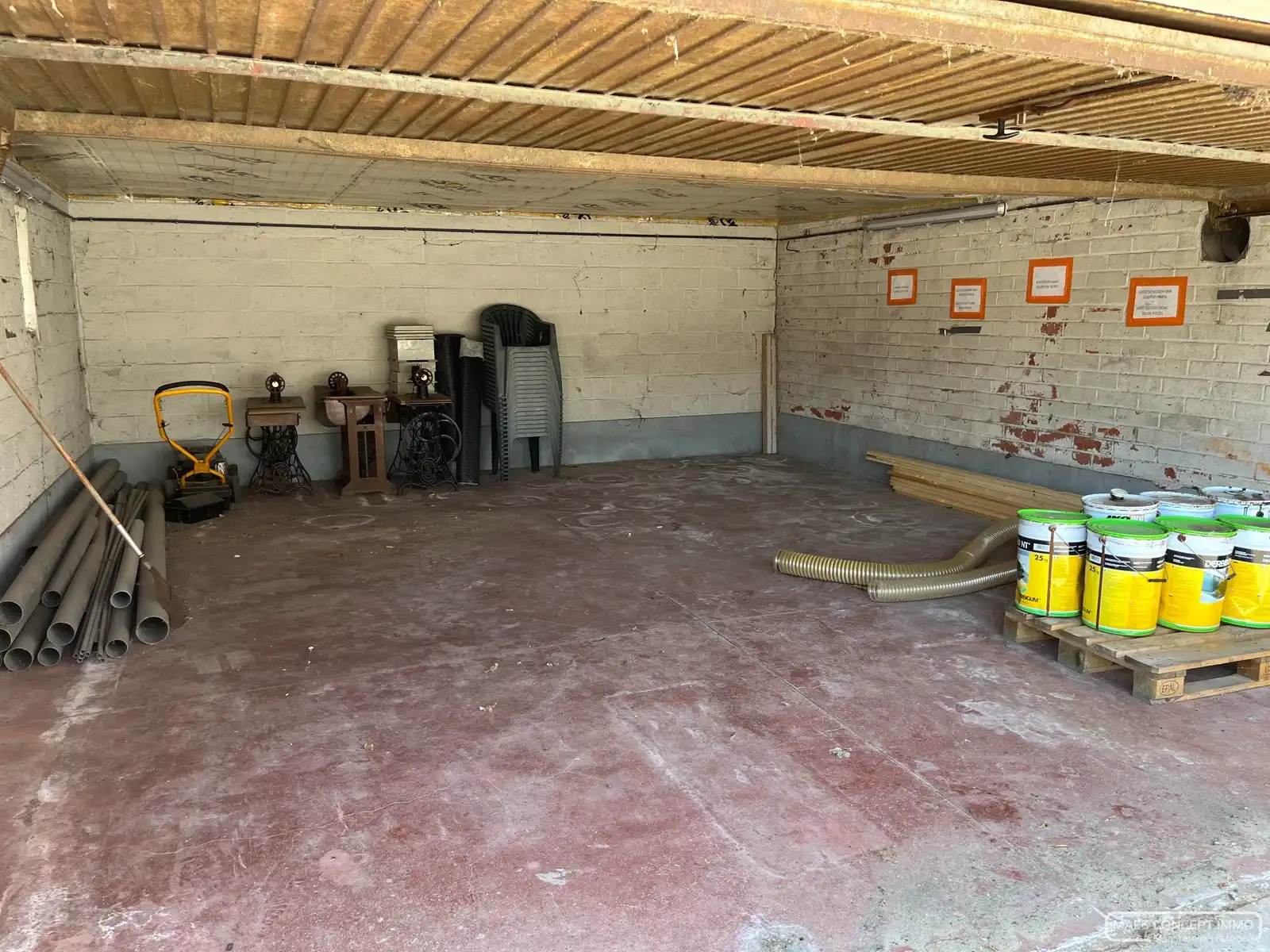 Garage (42m²) te huur te Deerlijk foto 3