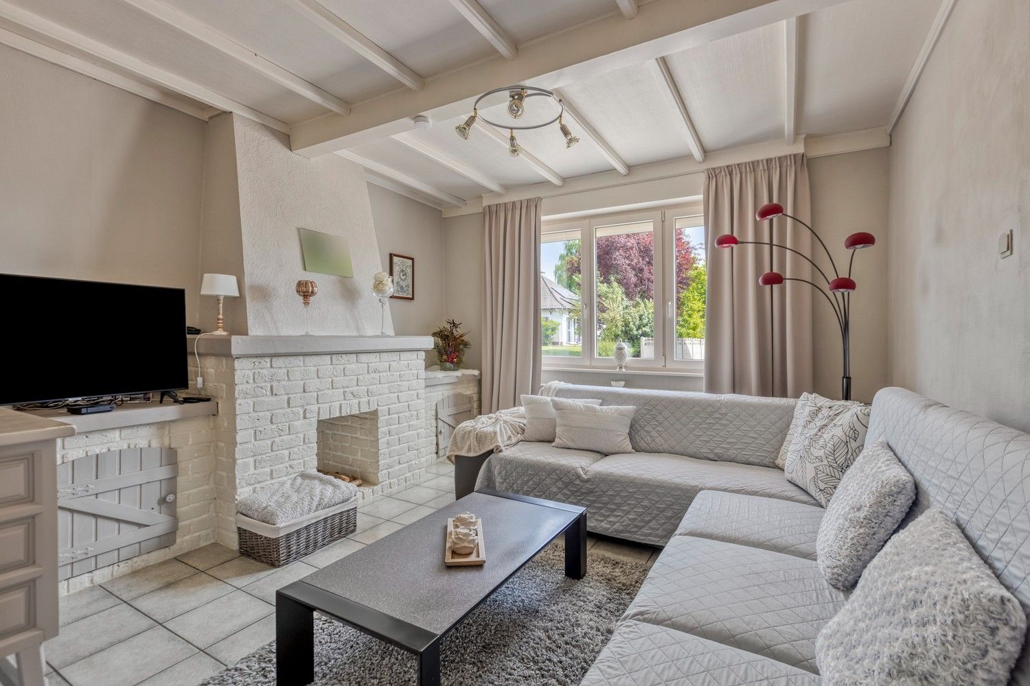Gezinswoning met vier slaapkamers en veel potentieel in het landelijke Uikhoven (Maasmechelen) foto 10