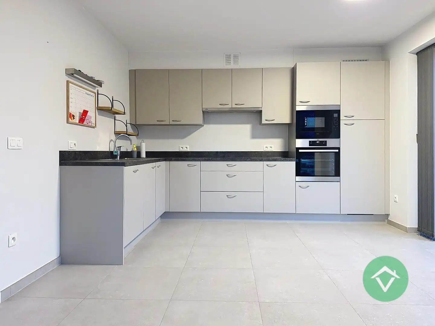 Recent halfopen nieuwbouwwoning te Koekelare. foto 10