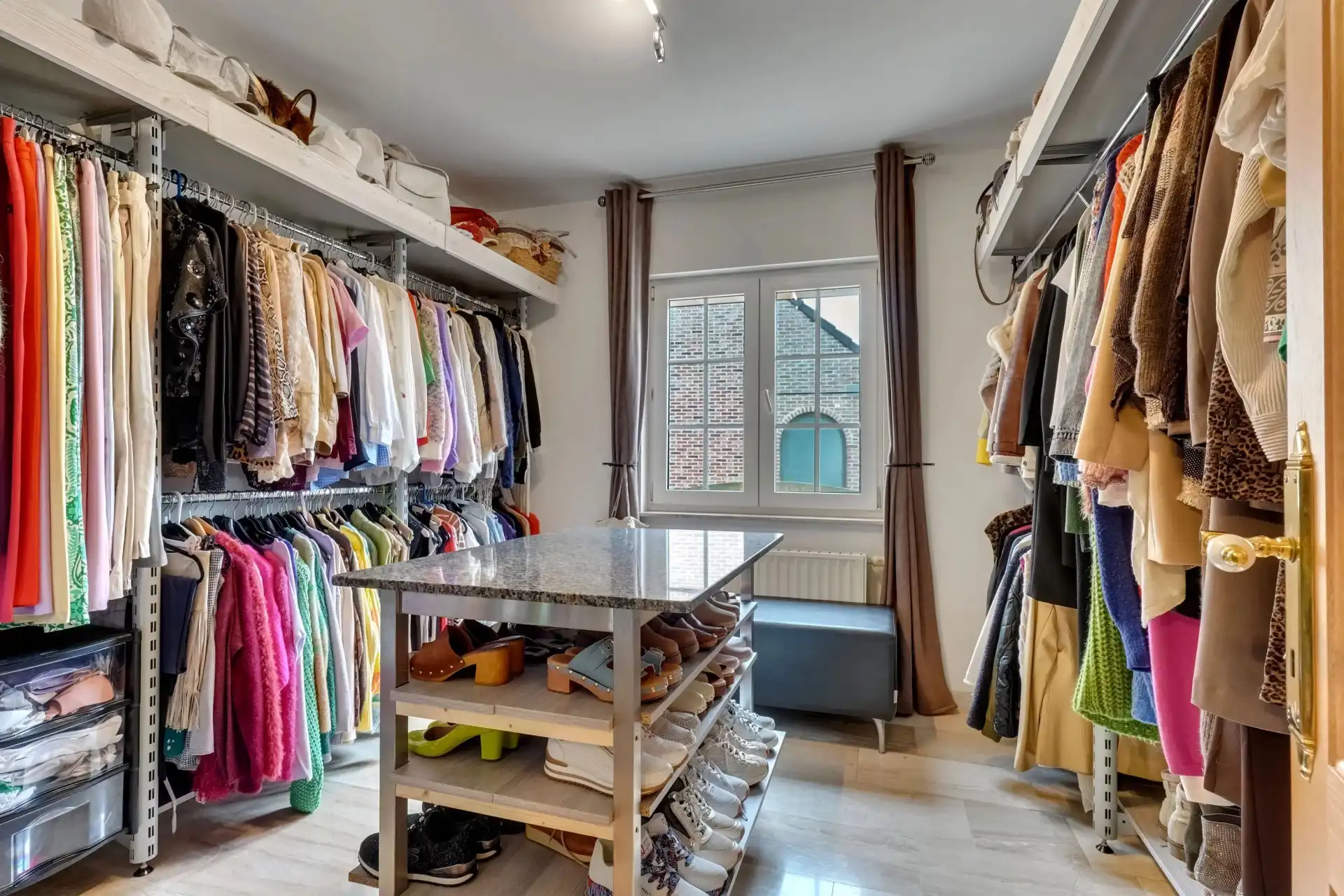 Ruime villa op een goede locatie foto 12