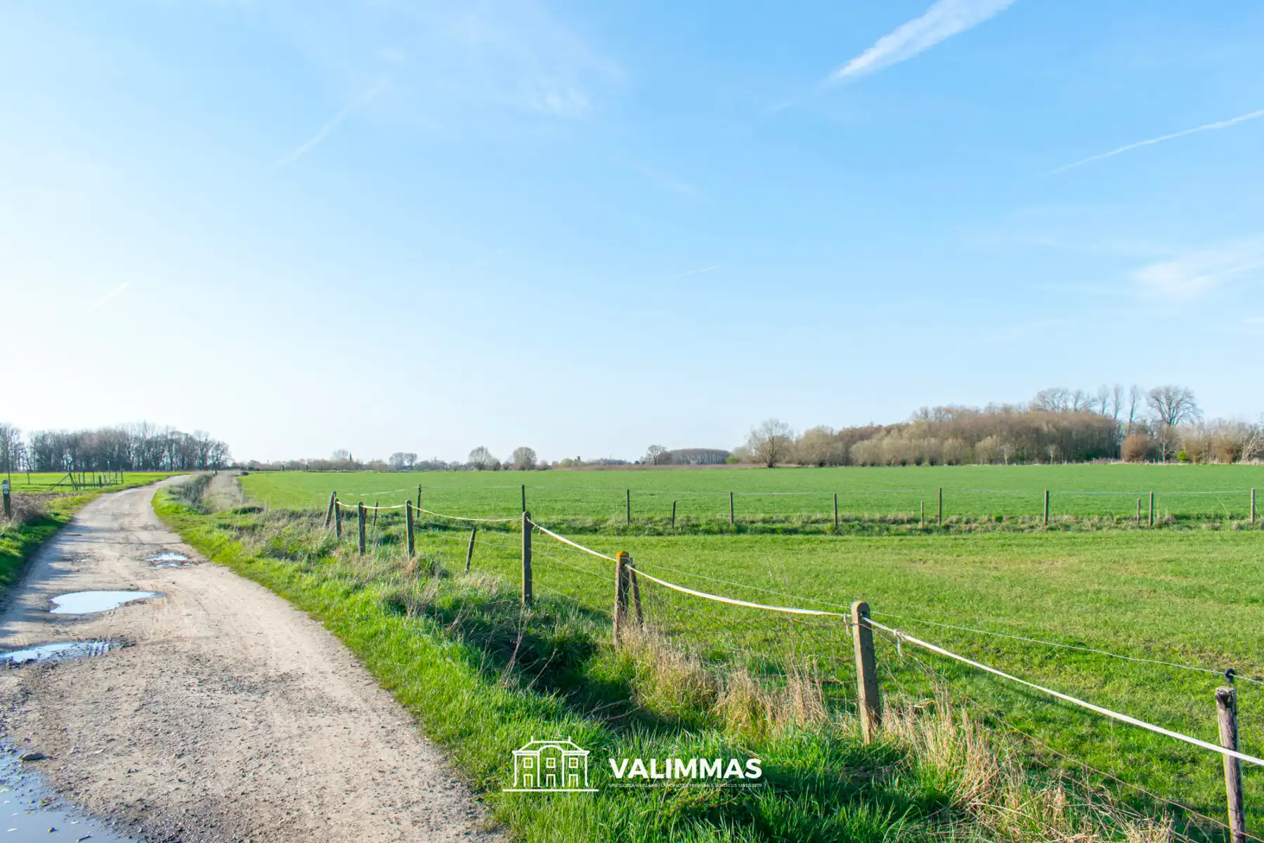 Welgelegen landbouwgrond (akkerland), ±52are. Vrij van pacht foto 3
