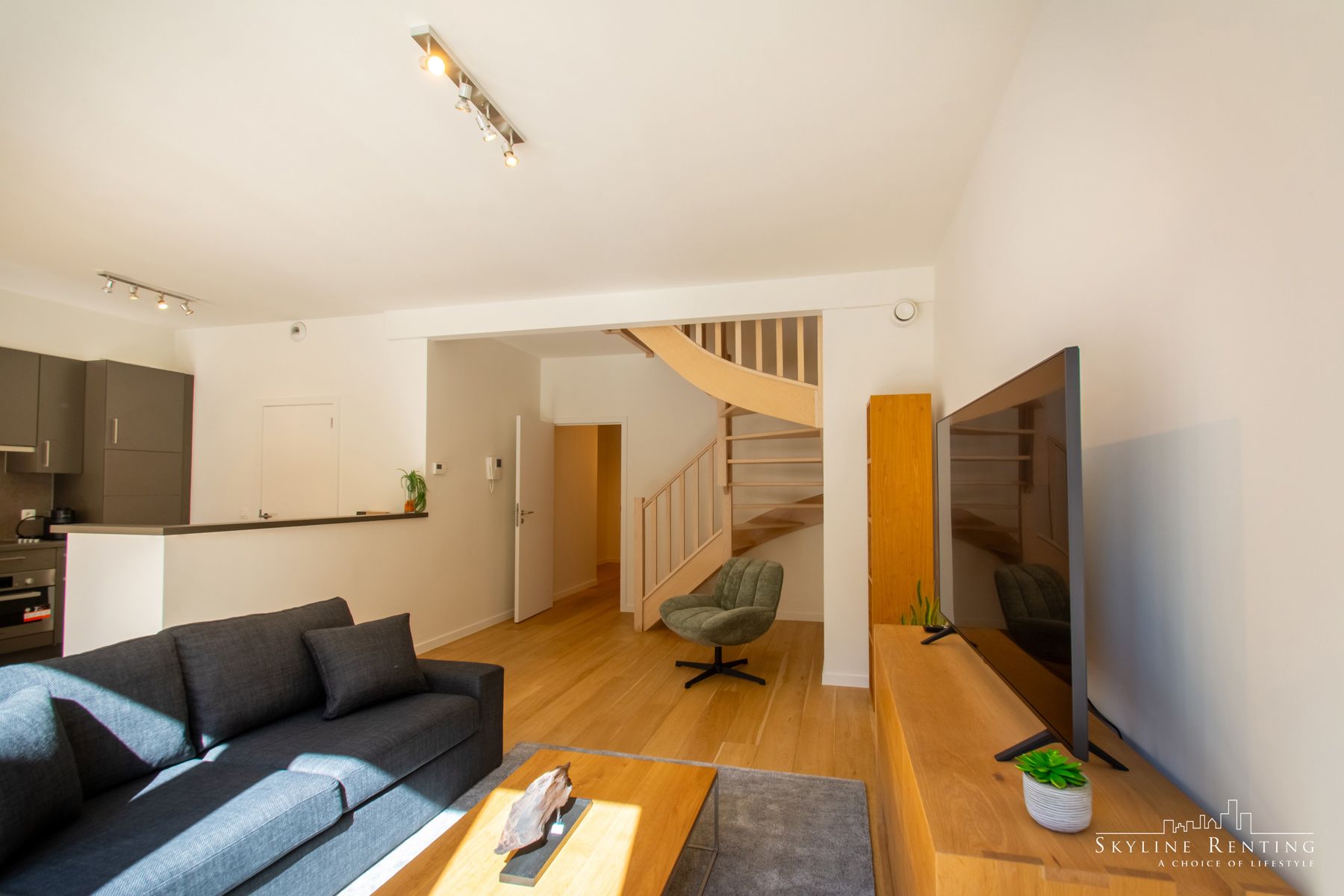  Mooie duplex 4k. + terras en TUIN (Europese wijk) foto 6