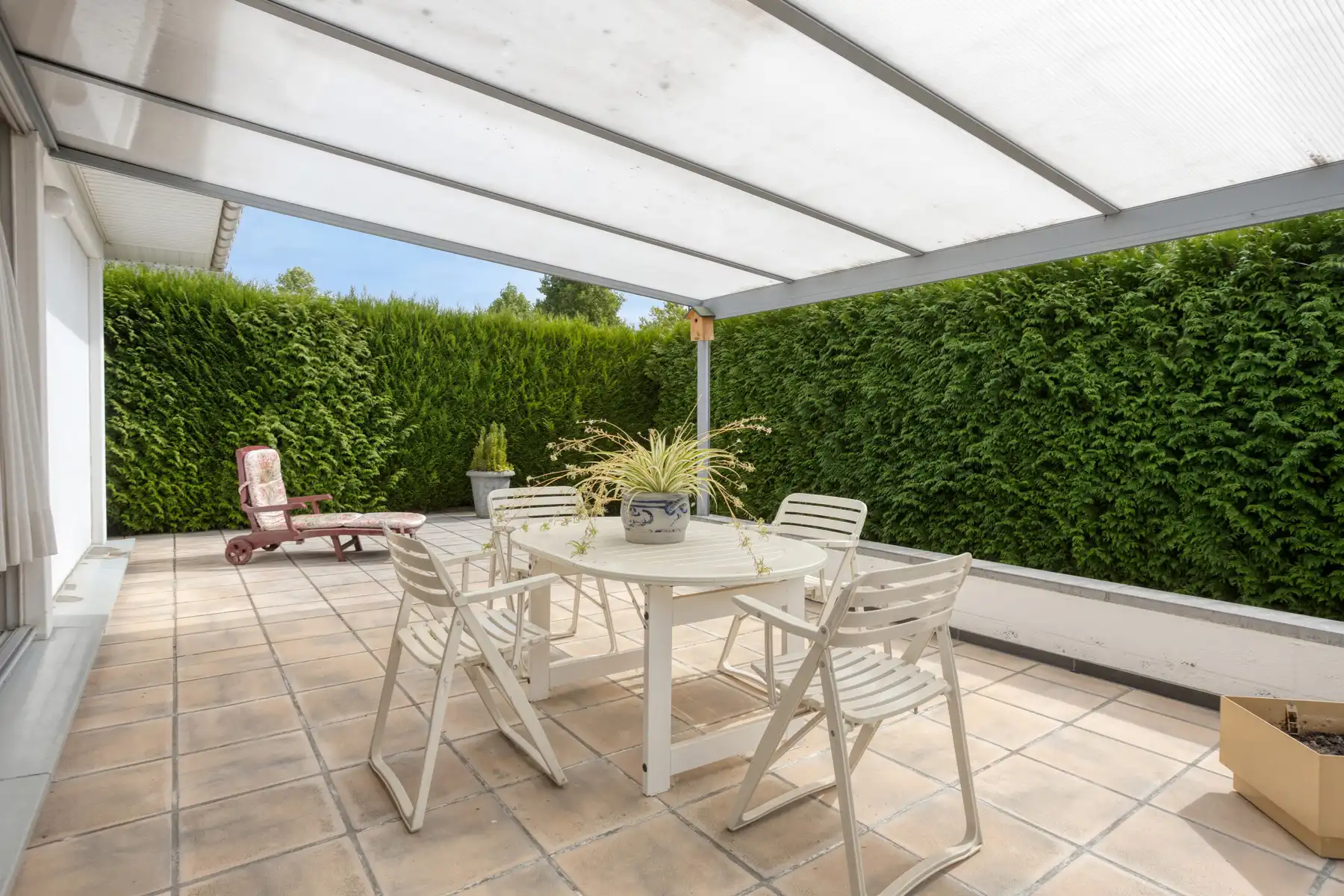 Rustig gelegen gelijkvloers-villa met 2slaapkamers en garage foto 19