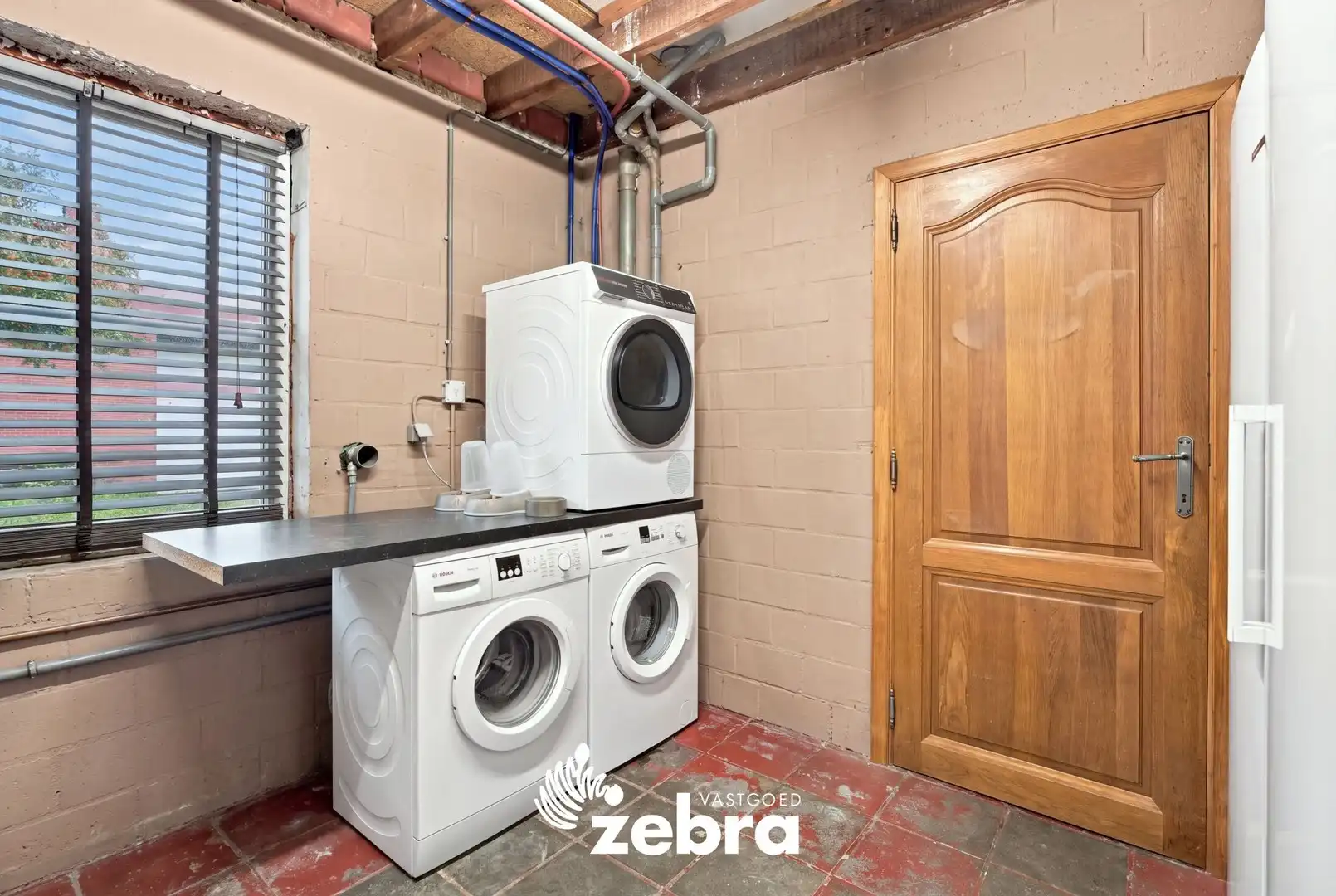 Verzorgde villa gelegen in een doodlopende straat vlakbij Bellegem centrum! foto 14