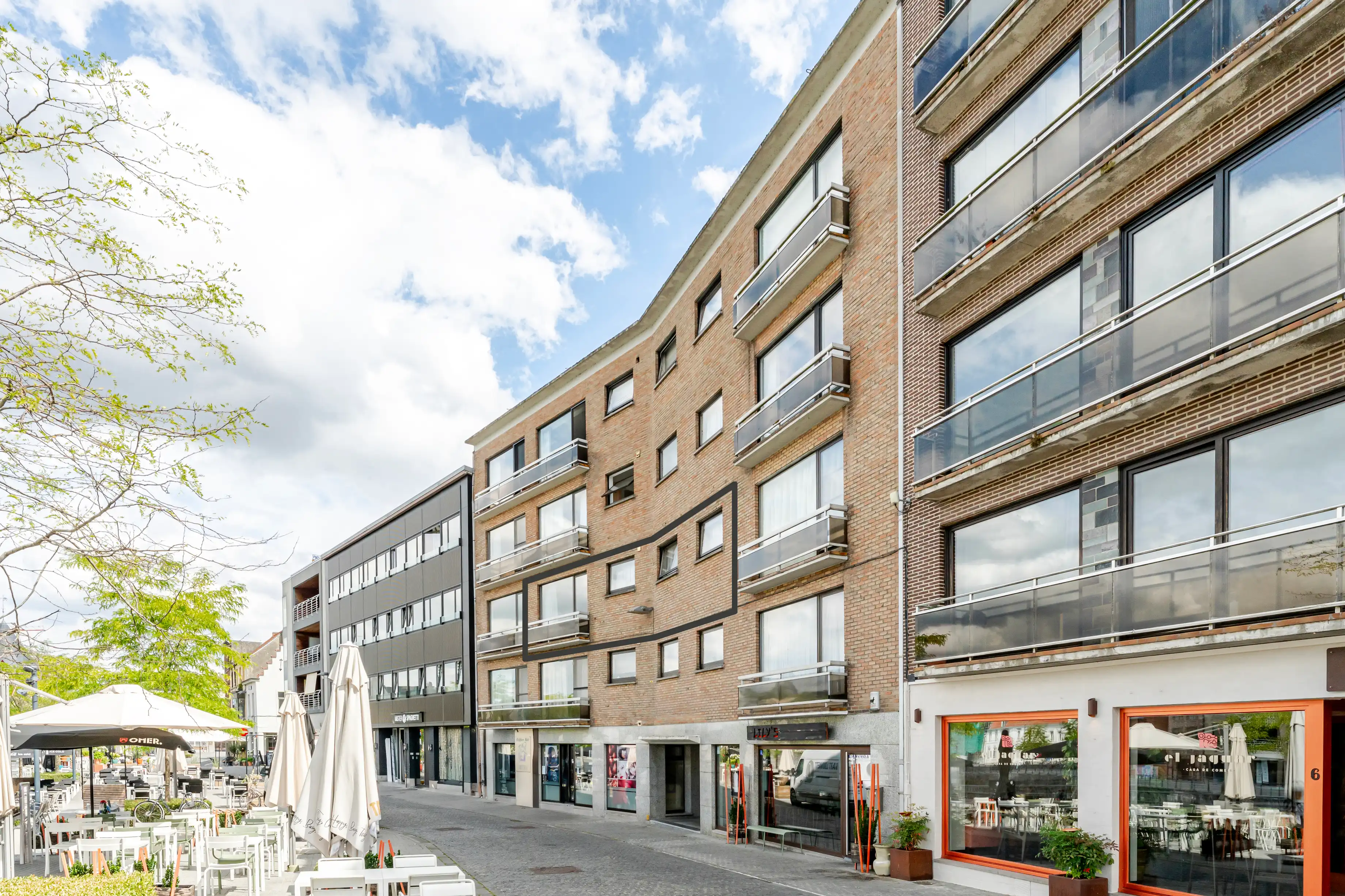 Appartement aan de verlaagde leieboorden! foto {{pictureIndex}}