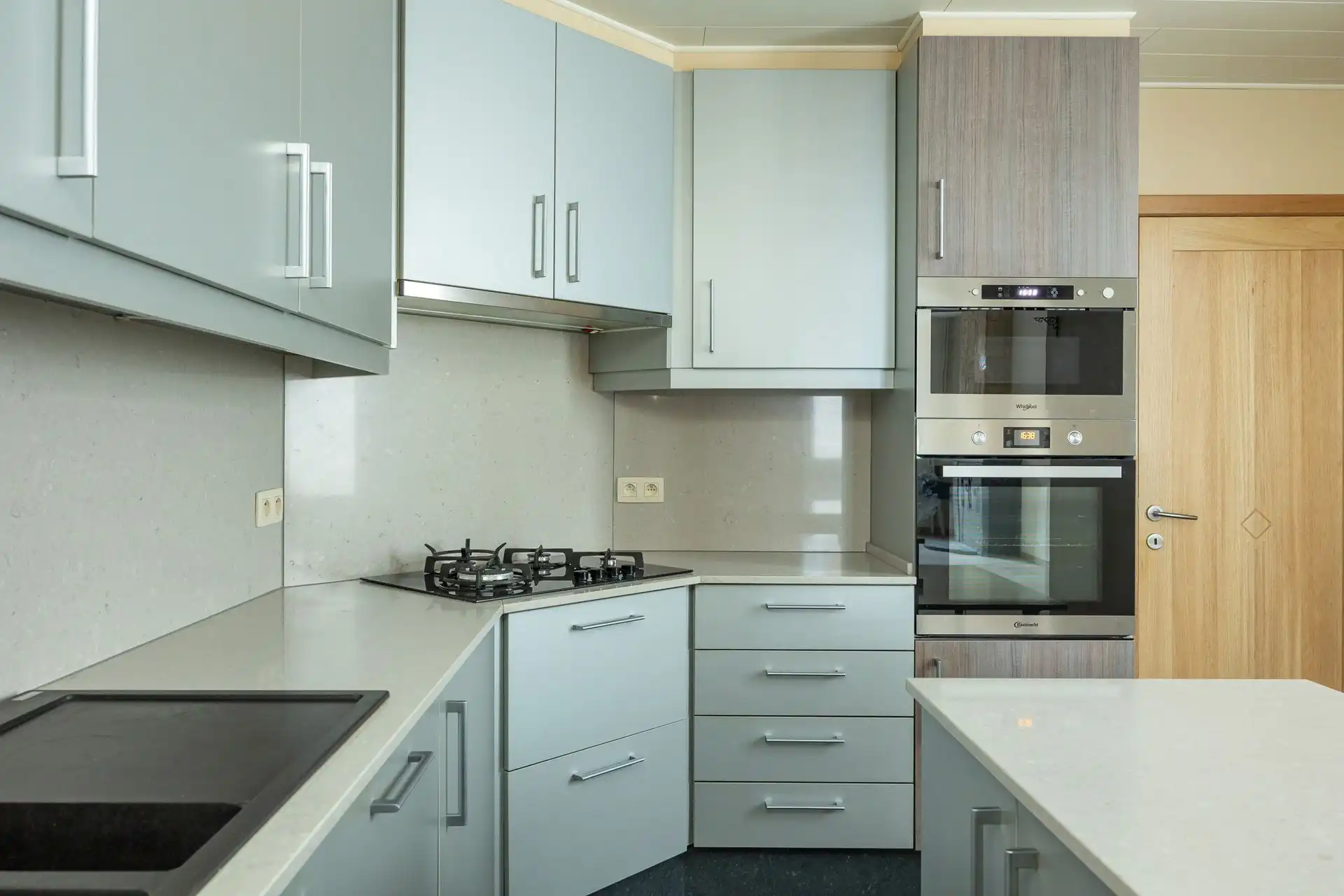 Instapklare gezinswoning in groene omgeving foto 8