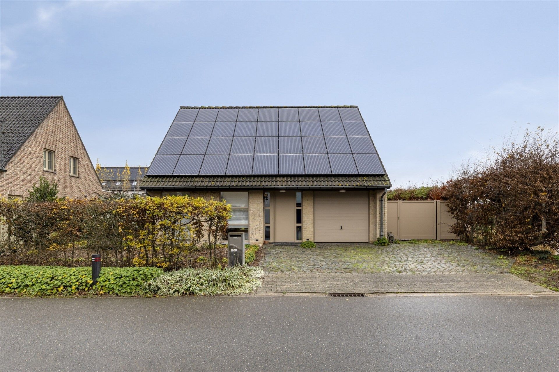 Woning met 4 slaapkamers in een rustige woonwijk foto 18