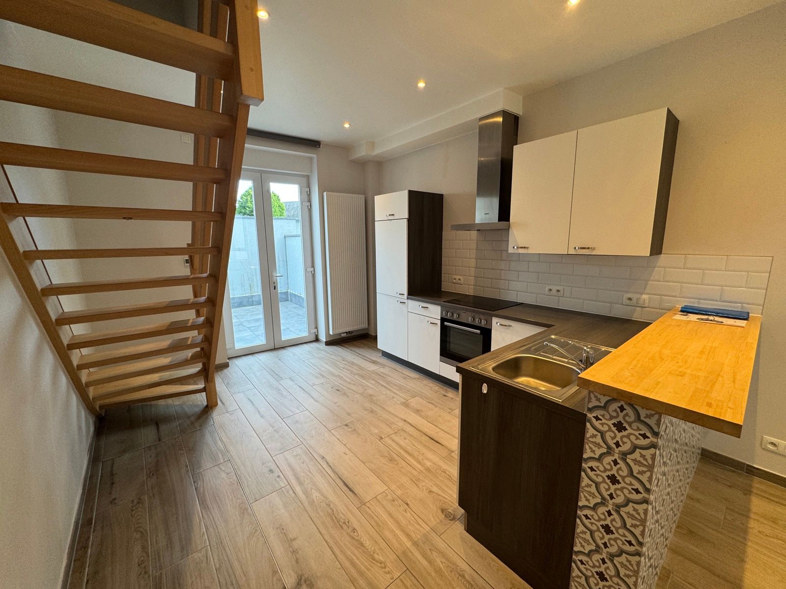 Kleine woning met 1 slaapkamer en terras foto 4