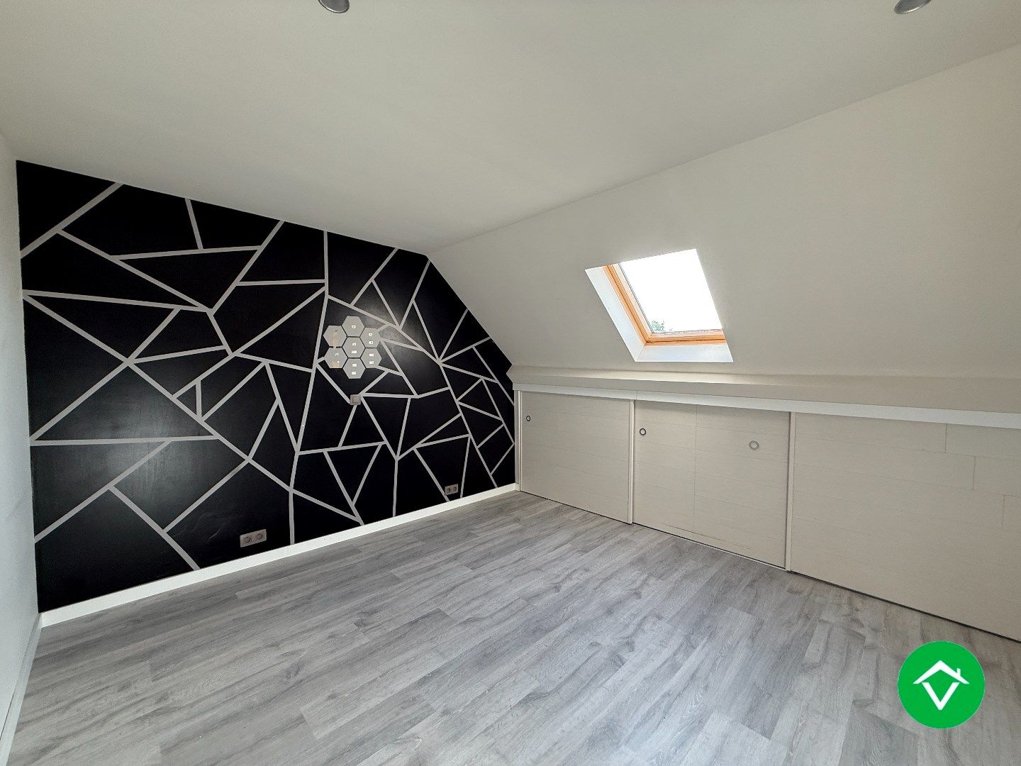 Ruime woning met 5 slaapkamers te Zwevezele  foto 22