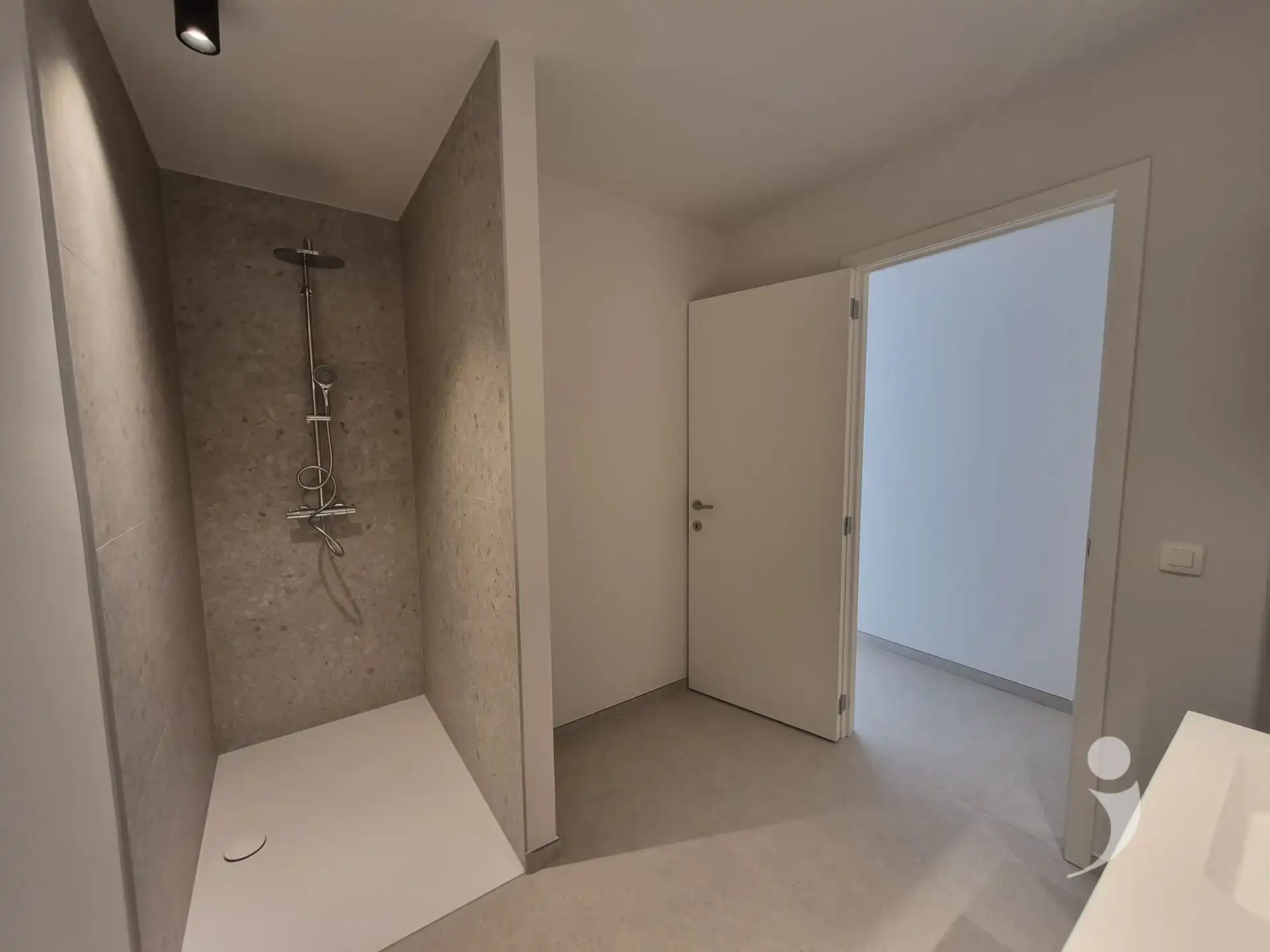 gelijkvloerse nieuwbouw appartement foto 15