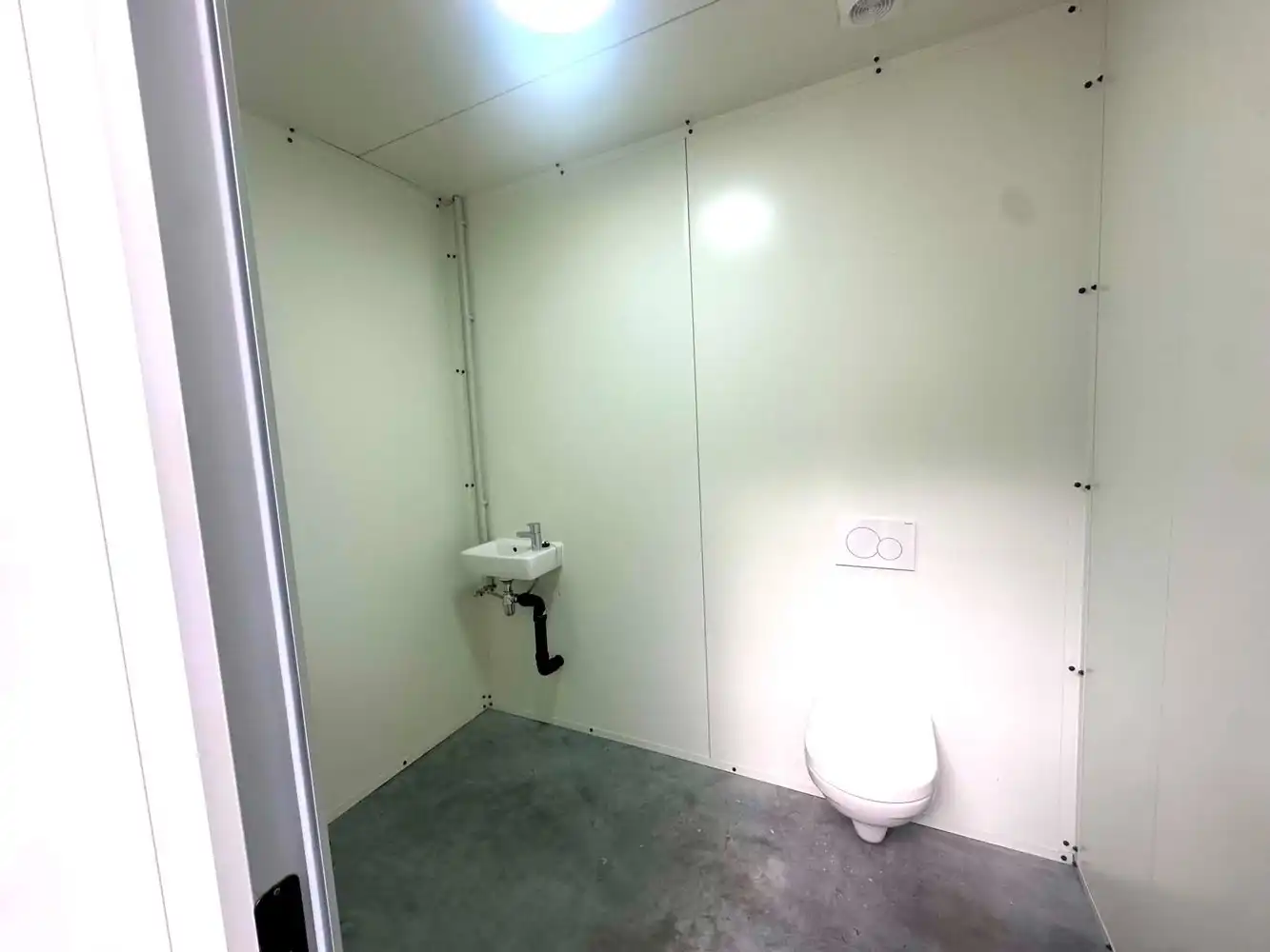 Nieuwbouw KMO-unit van 205 m² met 2 parkeerplaatsen nabij E40 te Aalst-Denderleeuw foto 4