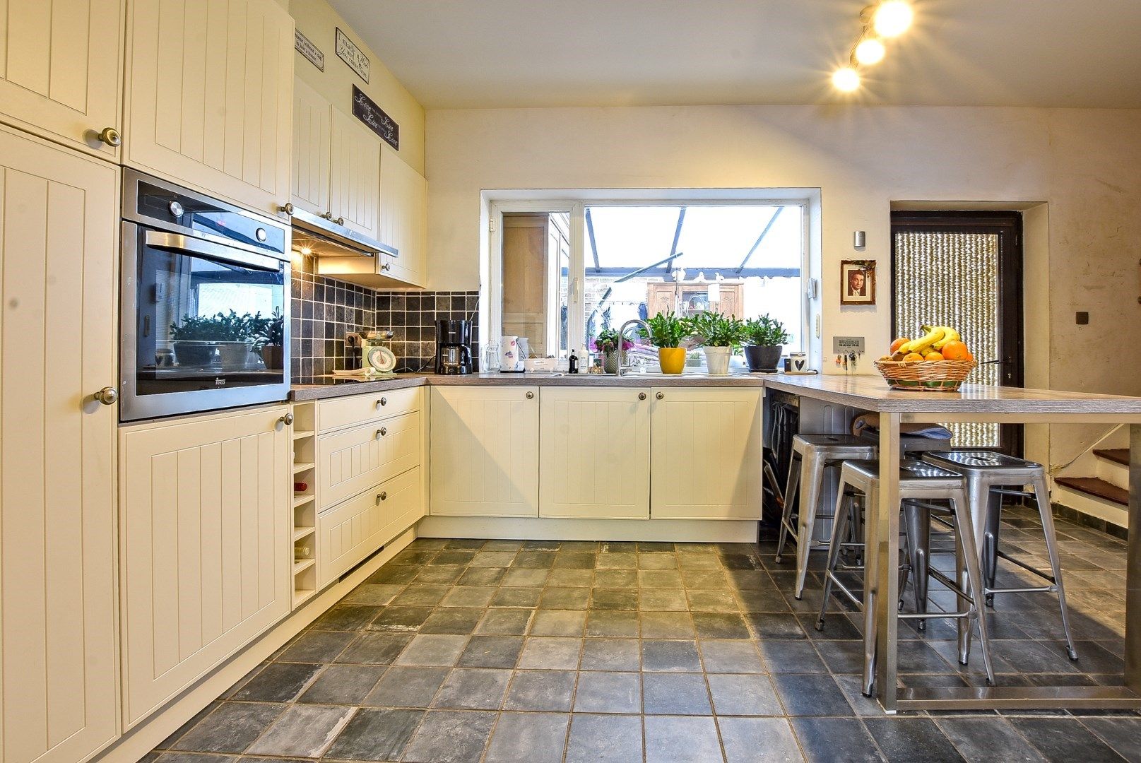 Halfopen bebouwing met 3 slaapkamers op 861m² te Diksmuide! foto 11