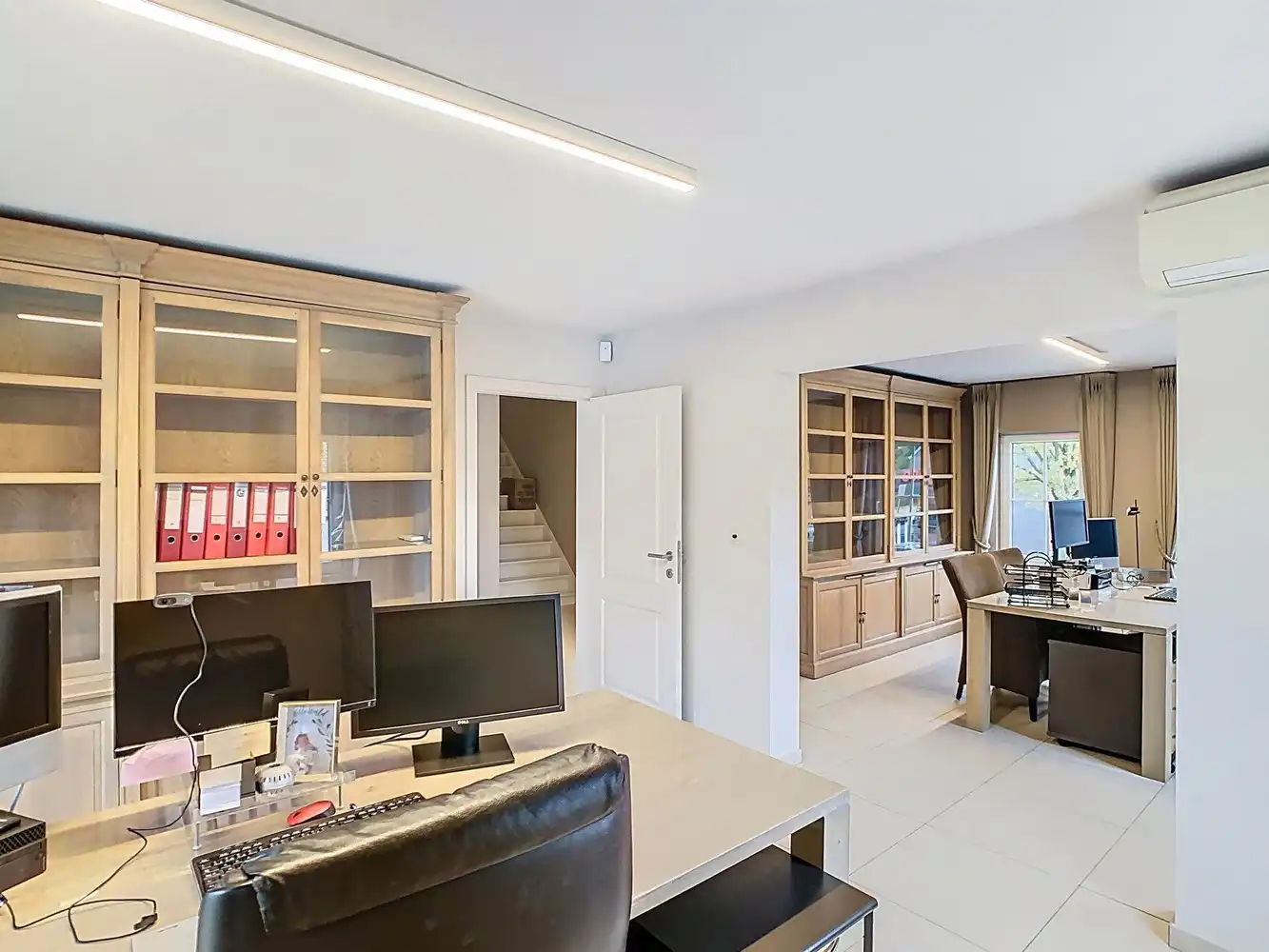 KLASSE  villa met bijzondere UITSTRALING       (momenteel privé + kantoren + kangoeroewoning) foto 16