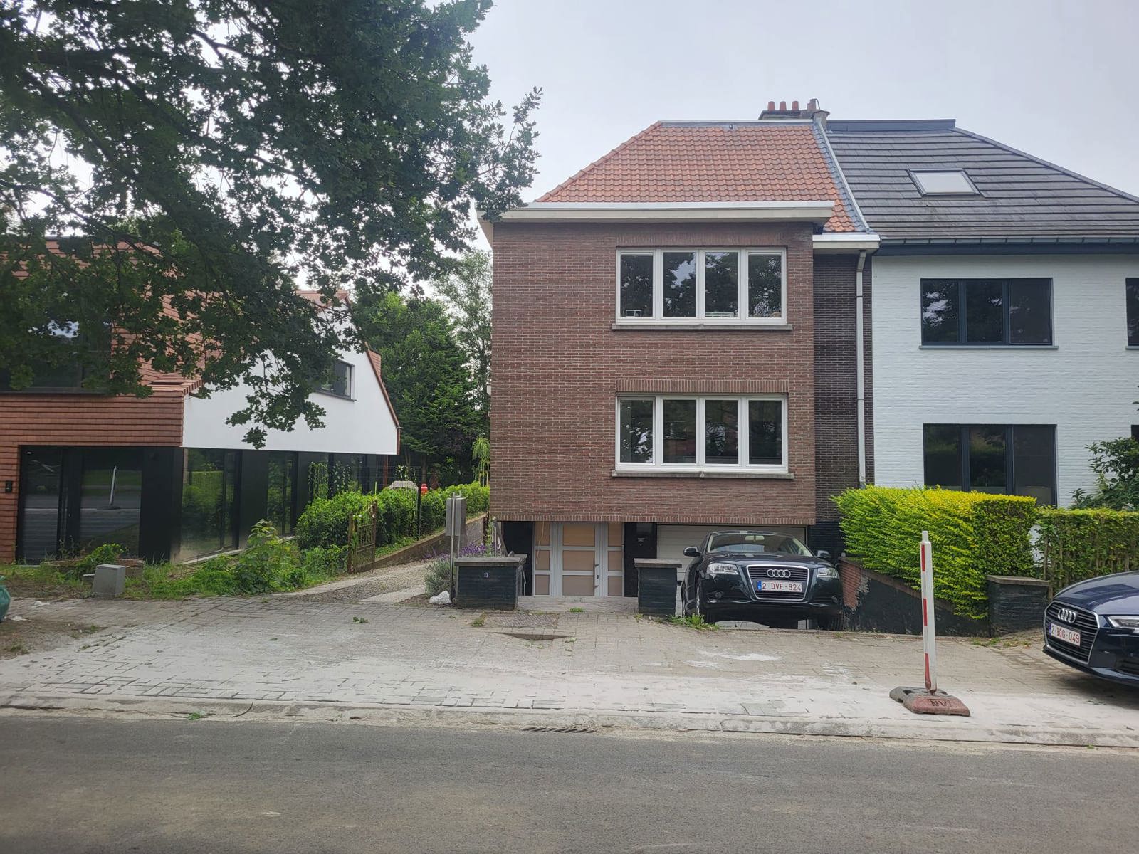 Gerenoveerd appartement met 2 slaapkamers, tuin en garage! foto {{pictureIndex}}