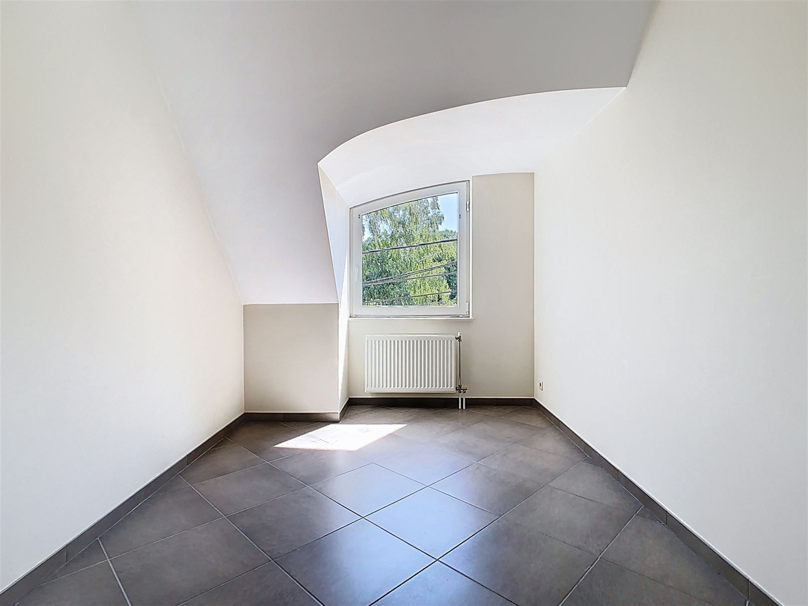 Ruim duplex app met terras, 3 slpks, parkeerplaats foto 30