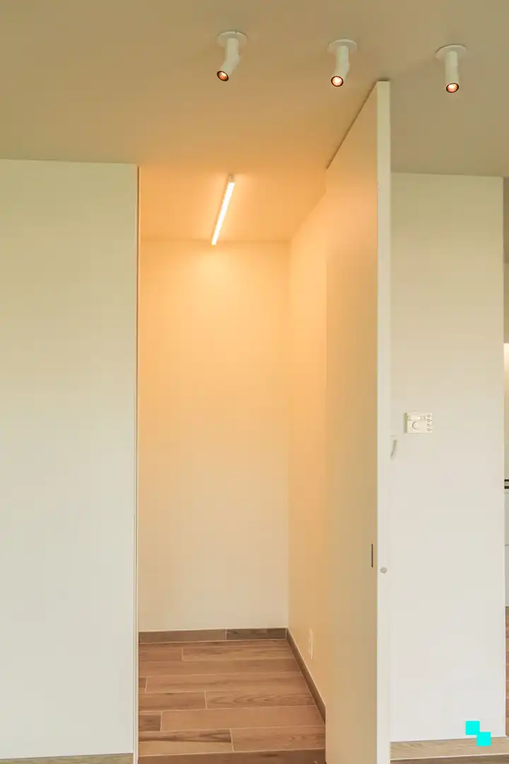 Tweeslaapkamer appartement op het gelijkvloers in het hart van Merelbeke foto 6