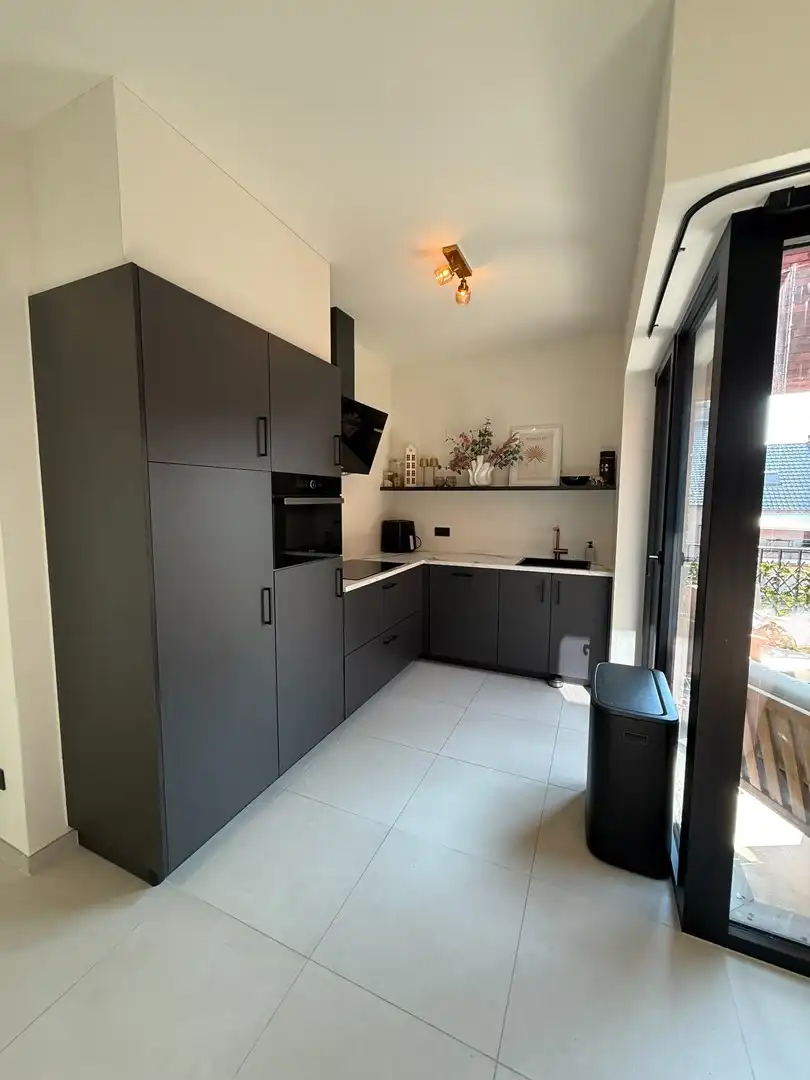 Prachtig instapklaar en energiezuinig appartement met 2 slaapkamers en terras te Pelt. foto 8
