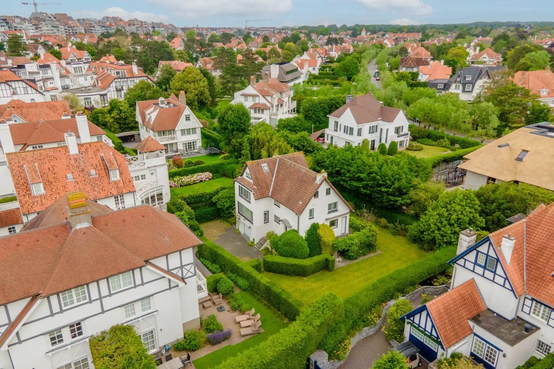 Vrijstaande villa op toplocatie in het Zoute foto 2
