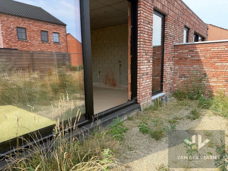 Rustig en centraal gelegen half open BEN-woning met 3 slaapkamers. foto 7