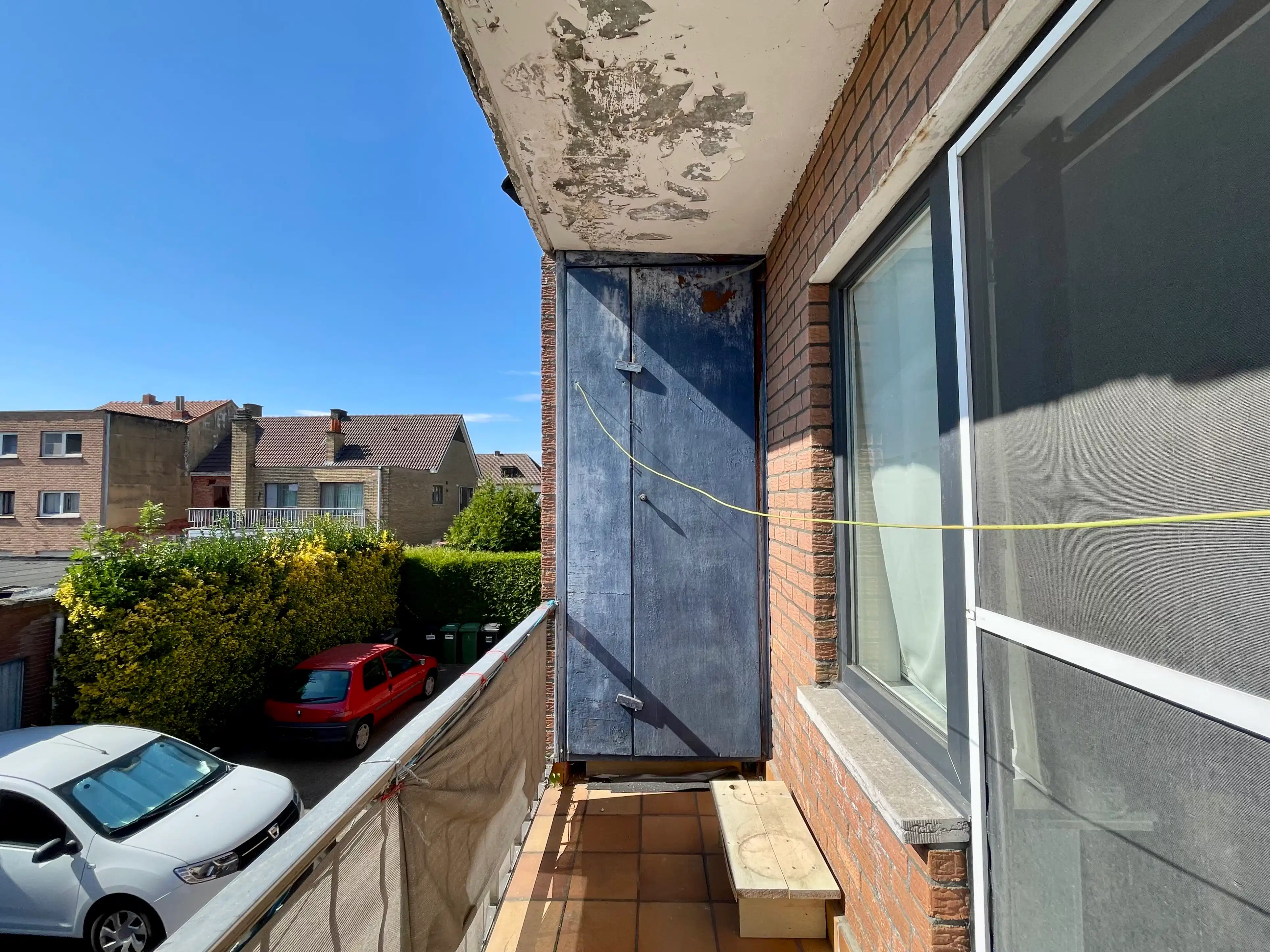 Gerenoveerd appartement met twee slaapkamers en terras foto 14