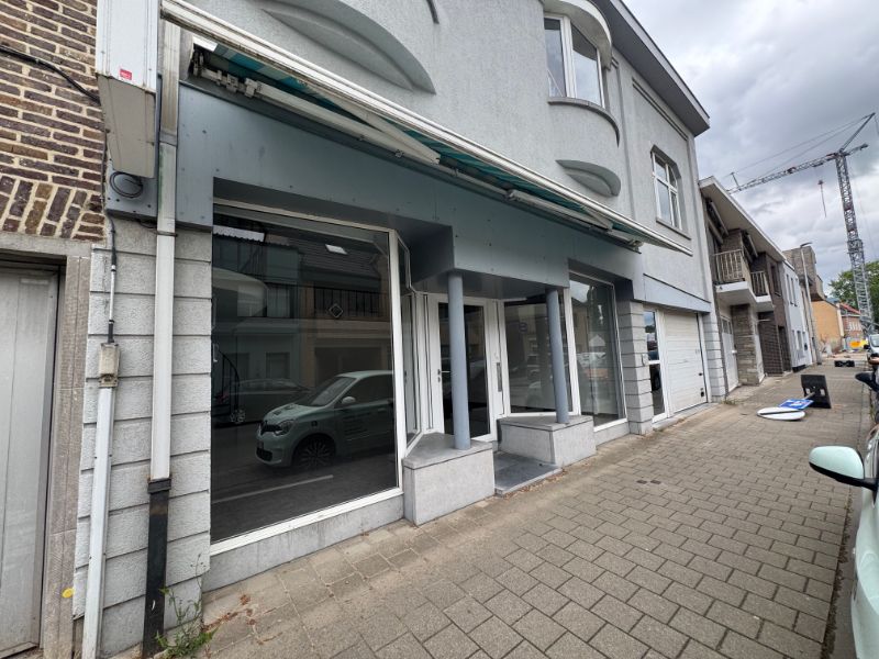 Ruim handelspand te huur in centrum Zwijnaarde! foto 6
