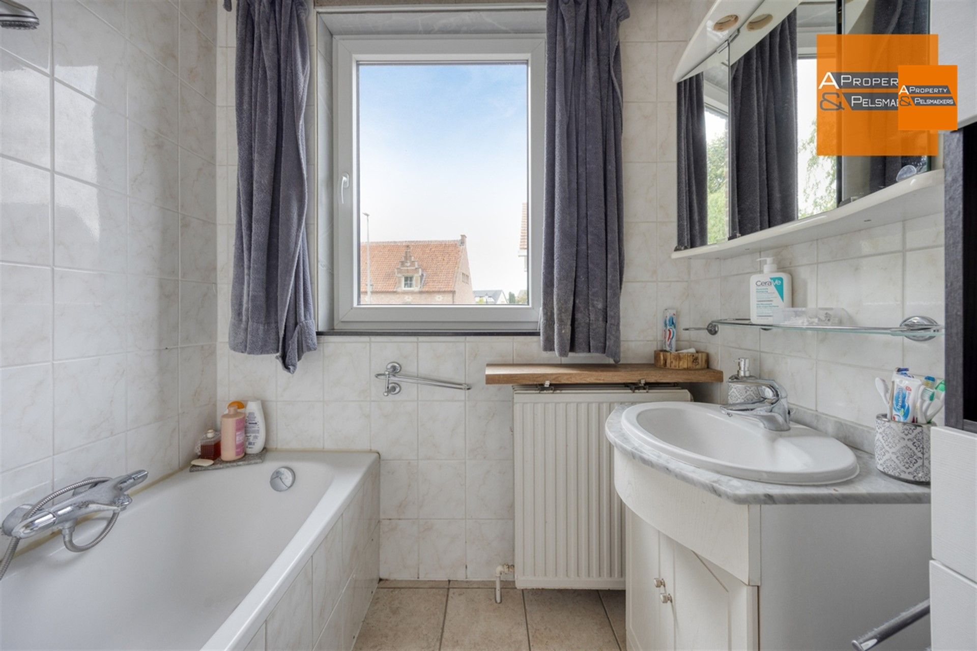 Gezinswoning met 3 à 4 kamers , tuin en garage foto 21