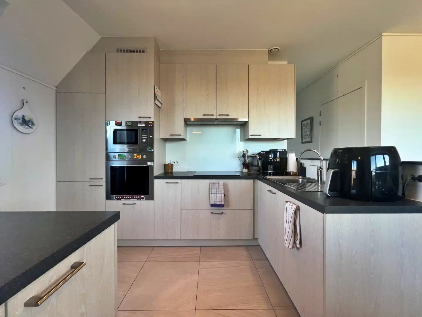 Recent 2-slaapkamer appartement met verschillende terrassen, een kelderberging en een parkeerplaats foto 7