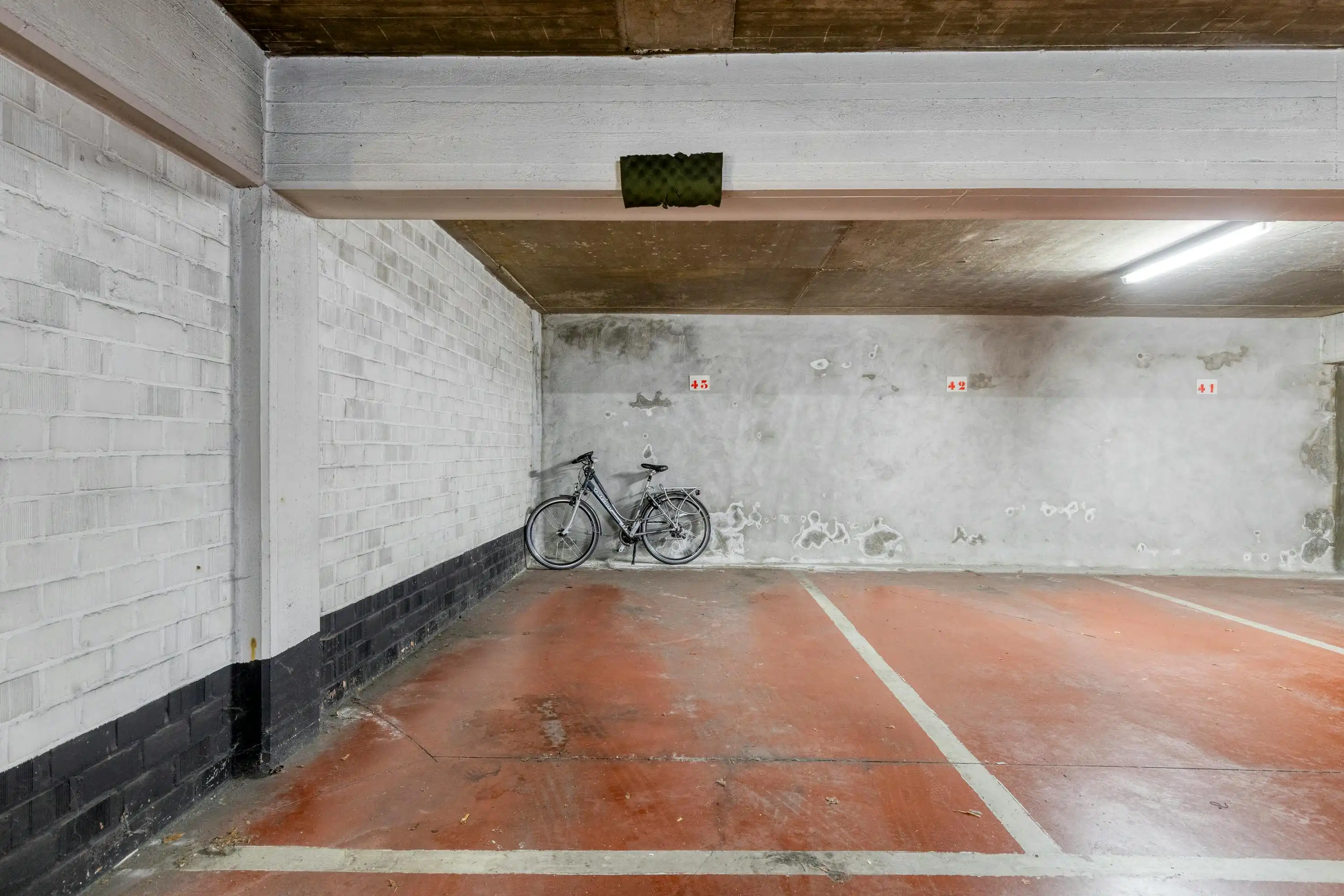 Instapklaar appartement op 13de verdieping te Borgerhout! foto 14
