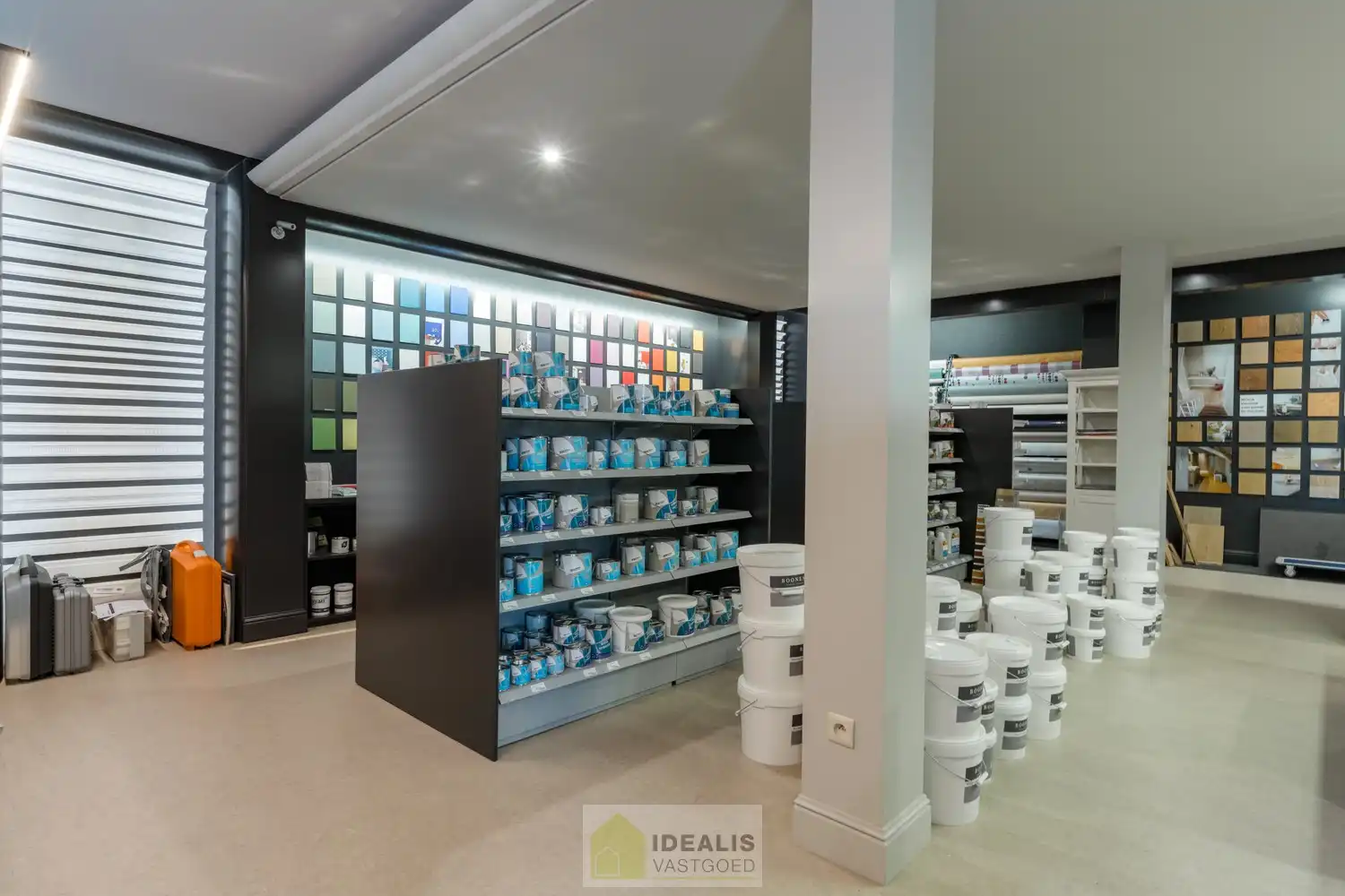 INSTAPKLARE HANDELSRUIMTE VAN MAAR LIEFST +- 410M² MET RIANTE WONING OP SCHITTERENDE COMMERCIËLE ZICHTLOCATIE!! foto 14