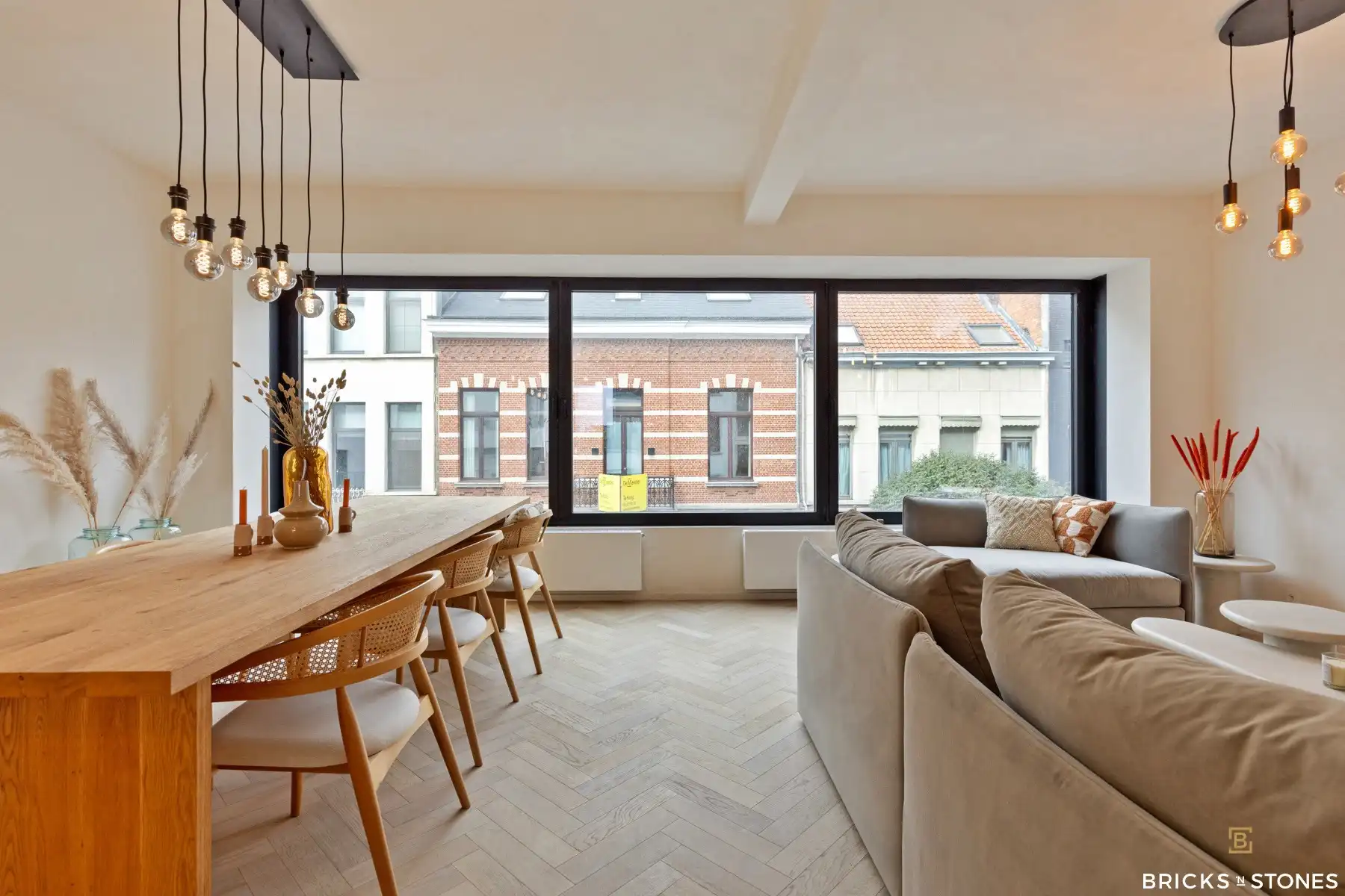 Trendy 2 slaapkamer appartement met terras foto 12