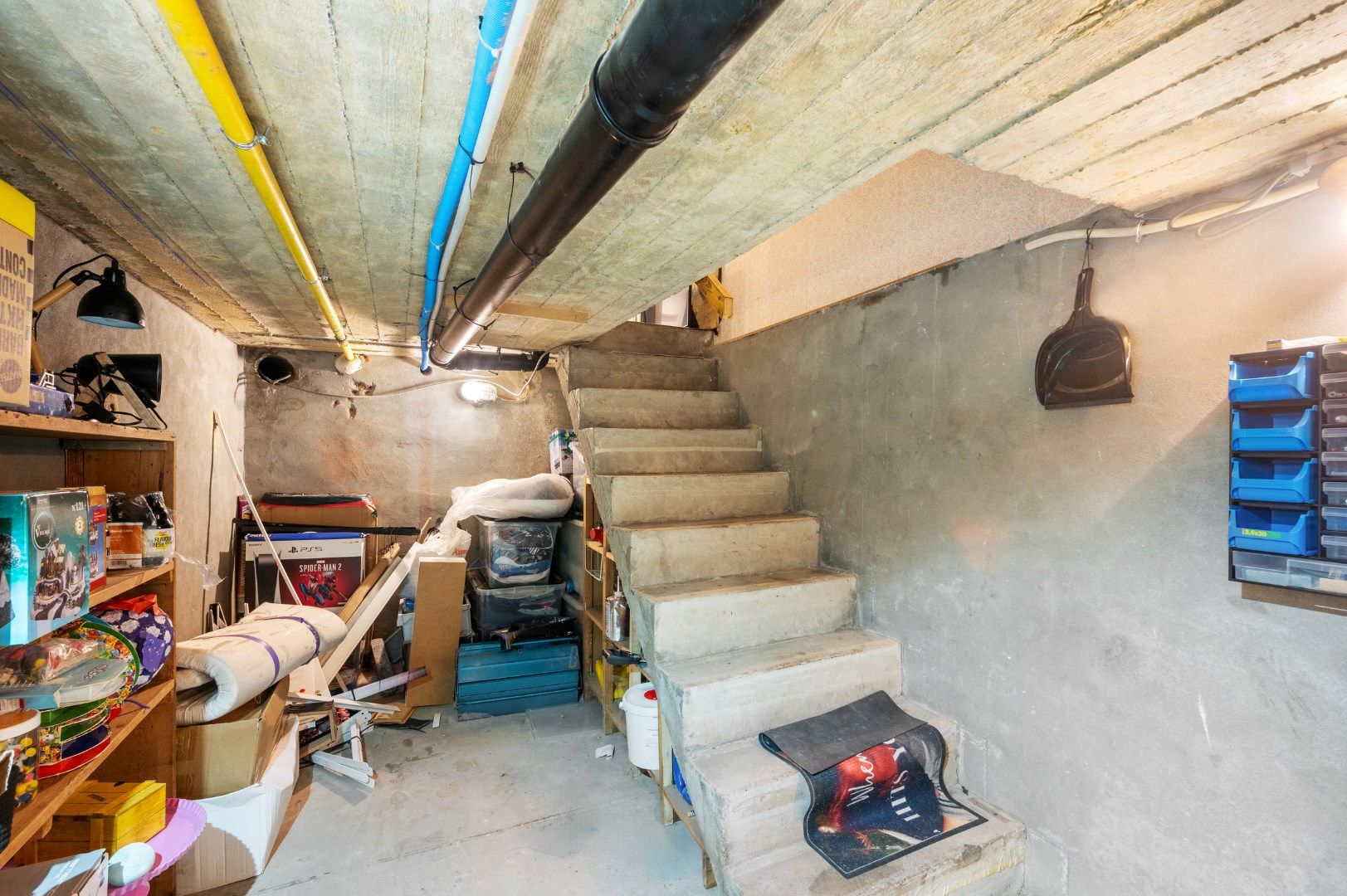 GOED ONDERHOUDEN HOB MET 3SLPKS, 2 BADKAMERS EN PRACHTIGE UITGESTREKTE TUIN foto 21